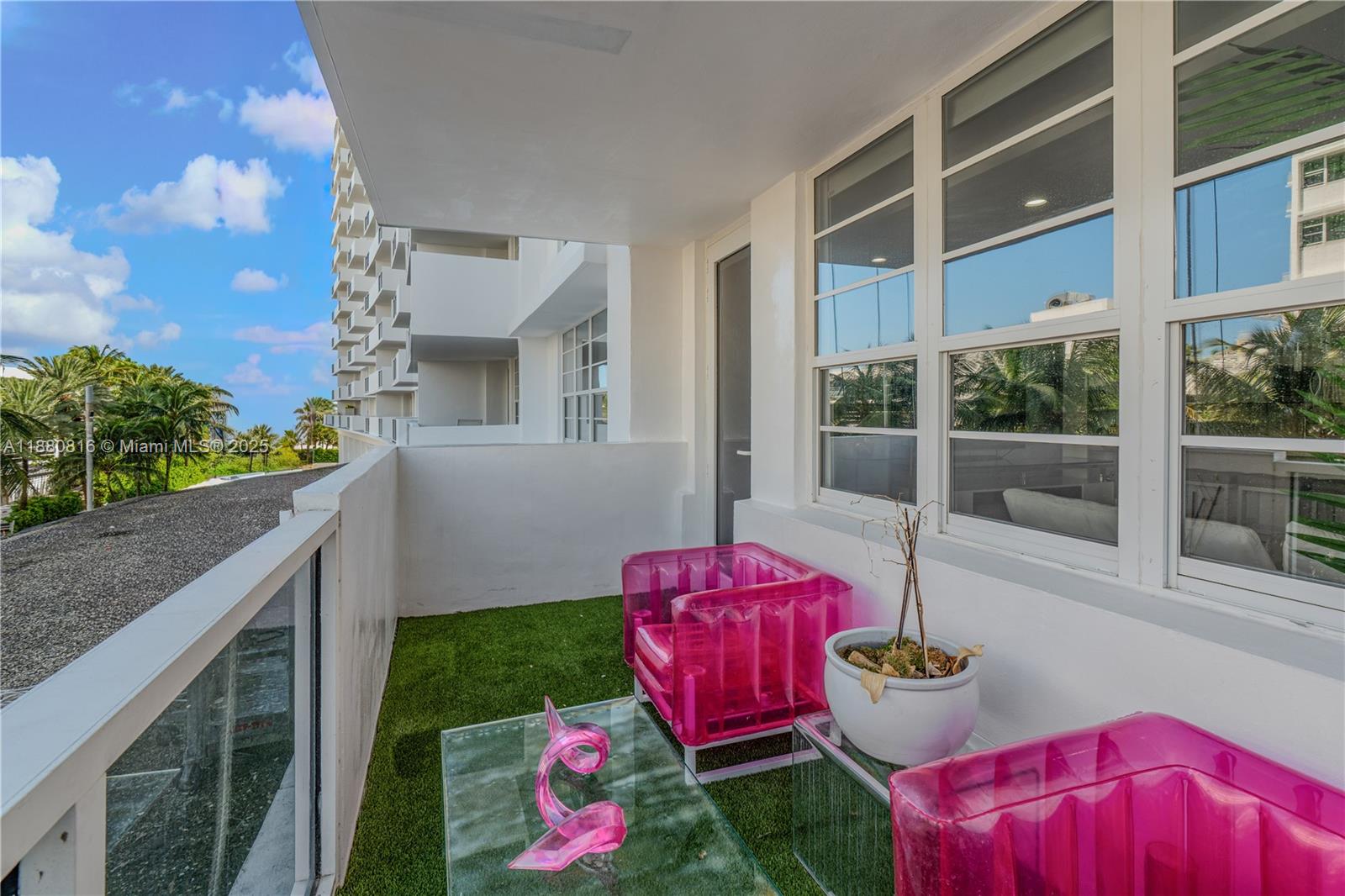 THE DECOPLAGE CONDO - Residential