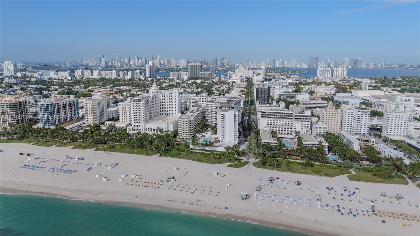 THE DECOPLAGE CONDO - Residential