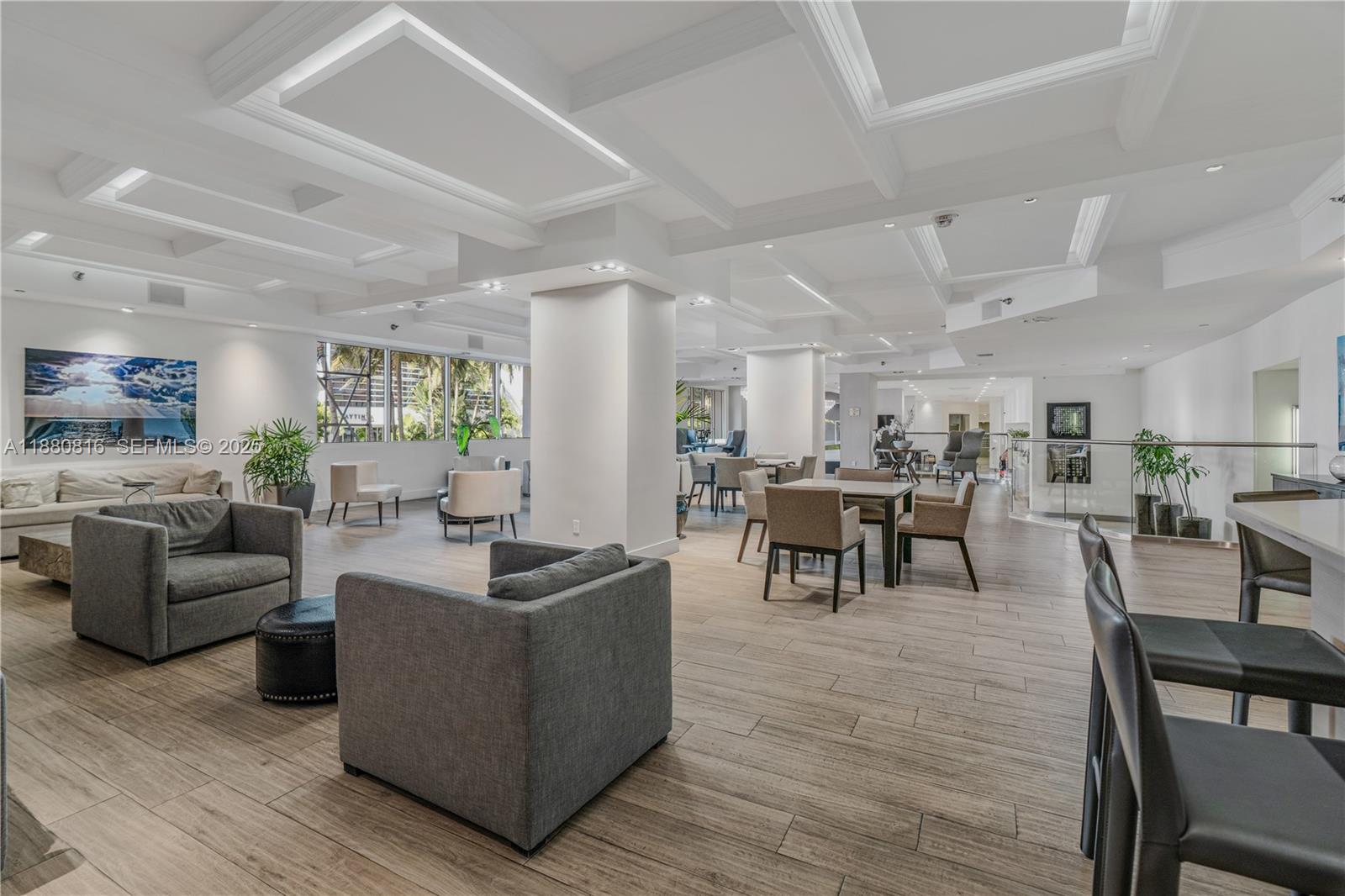 THE DECOPLAGE CONDO - Residential