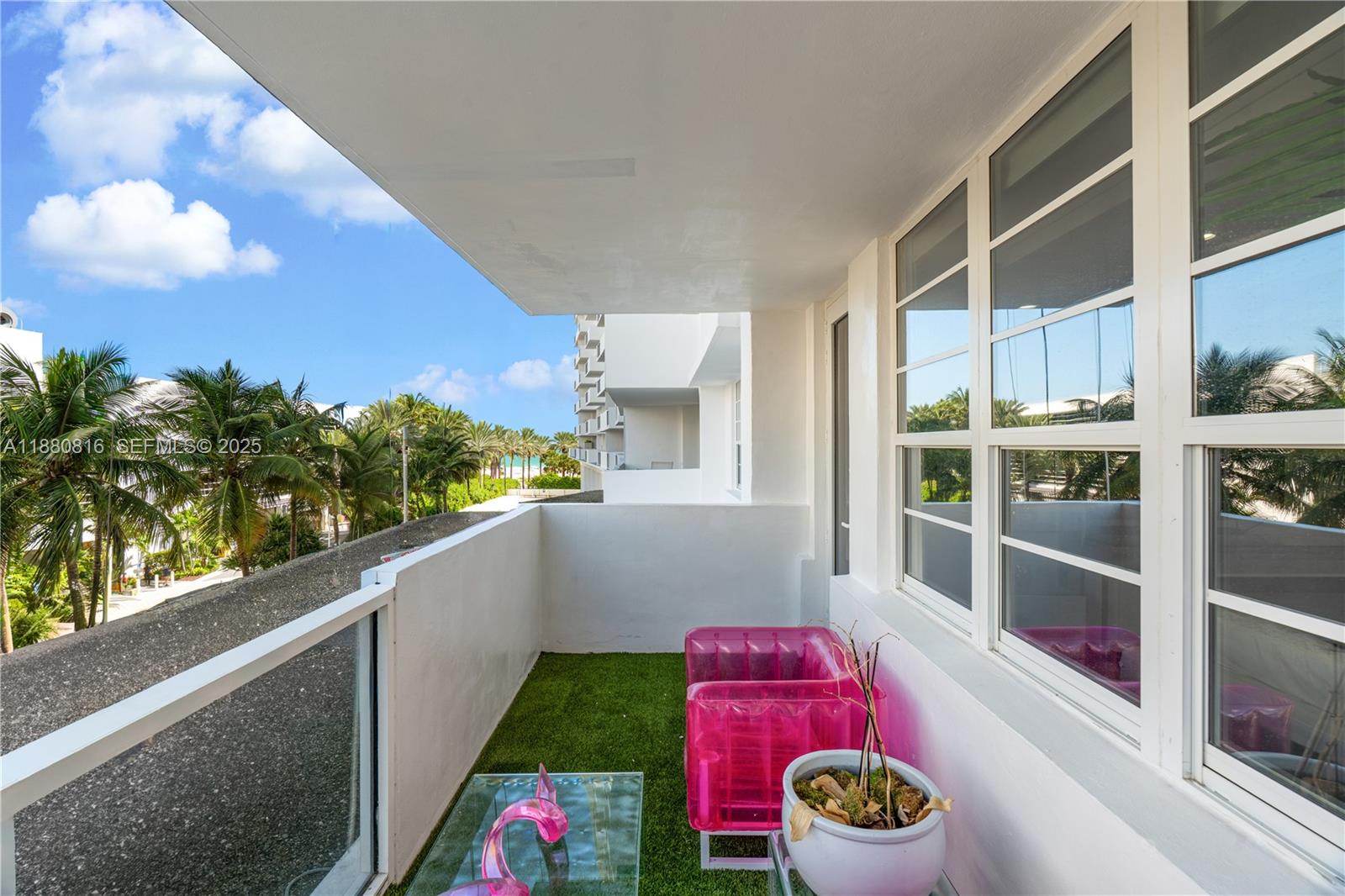 THE DECOPLAGE CONDO - Residential