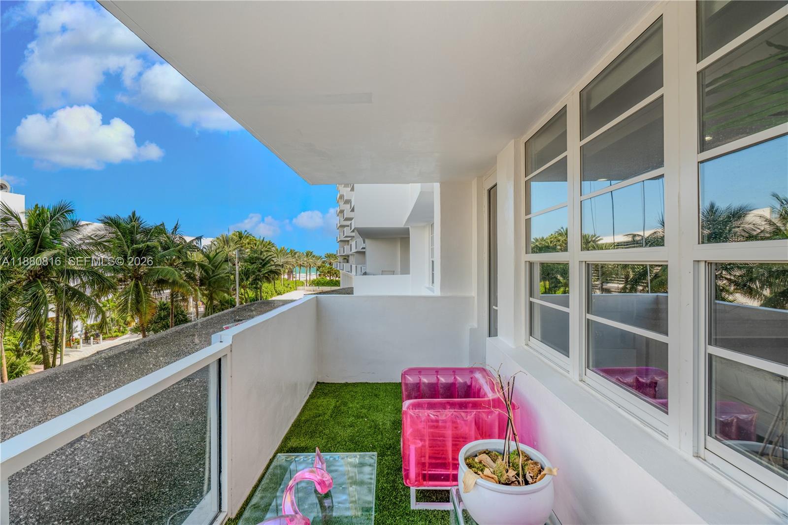 THE DECOPLAGE CONDO - Residential