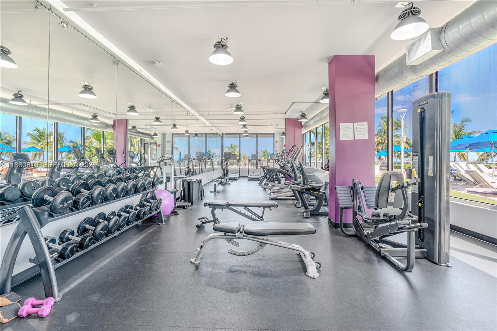 THE DECOPLAGE CONDO - Residential