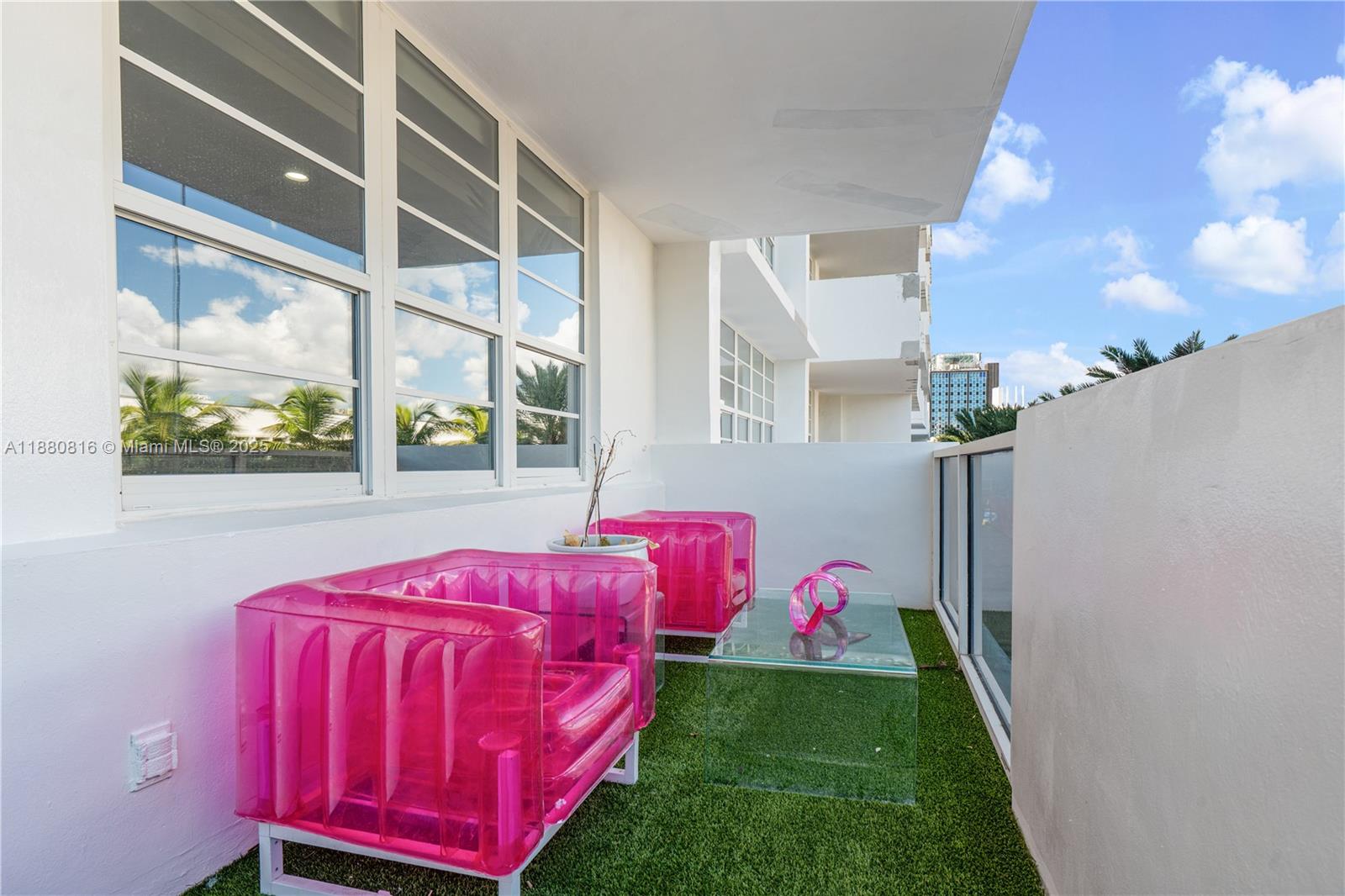 THE DECOPLAGE CONDO - Residential