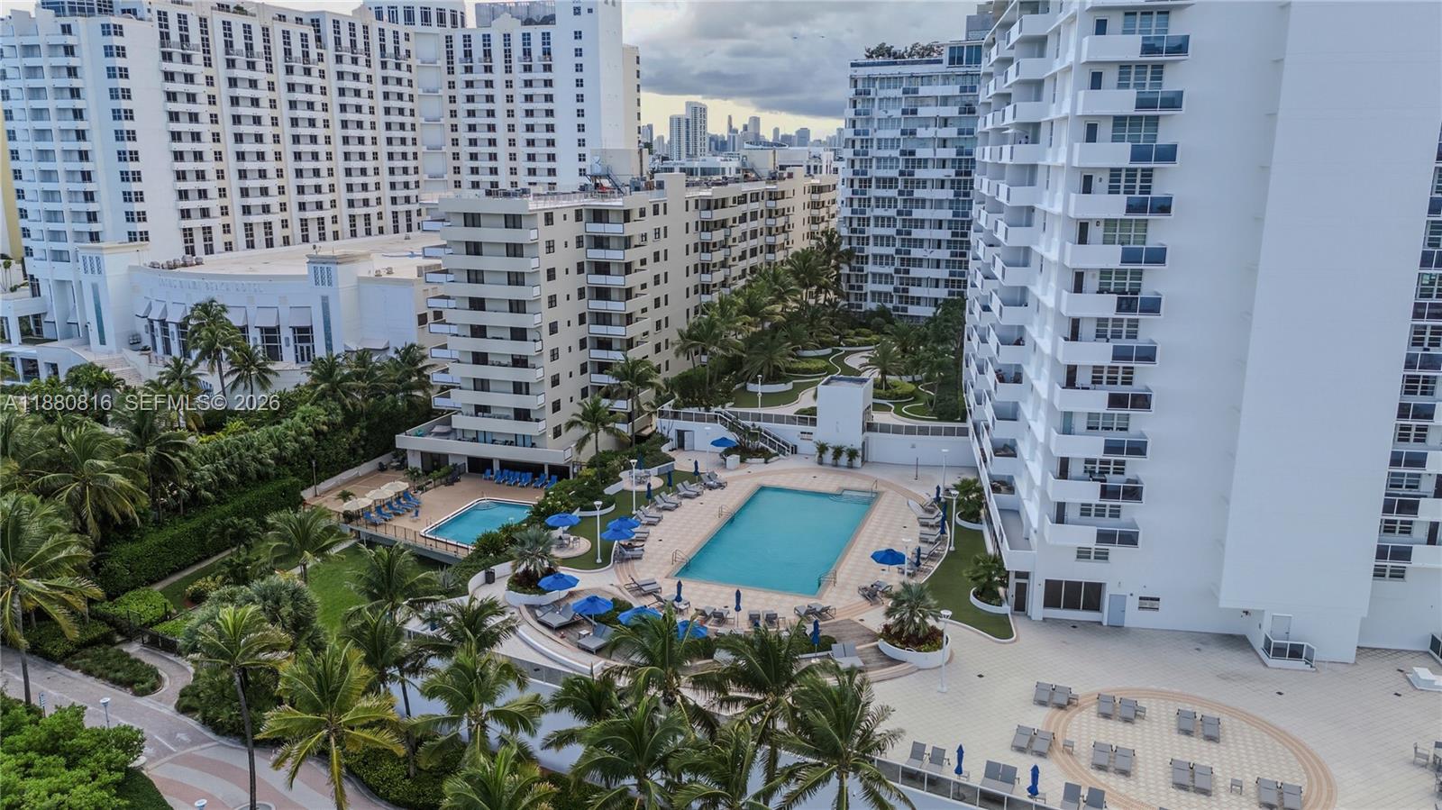 THE DECOPLAGE CONDO - Residential