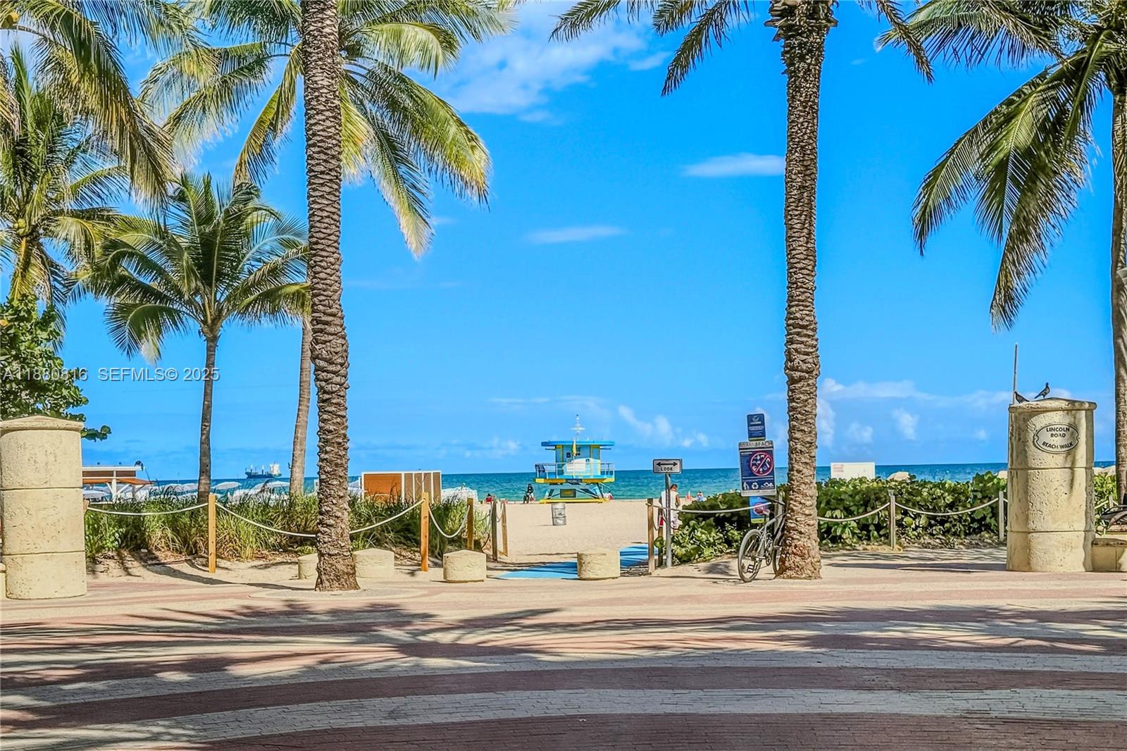 THE DECOPLAGE CONDO - Residential