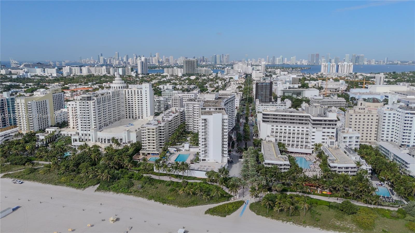THE DECOPLAGE CONDO - Residential
