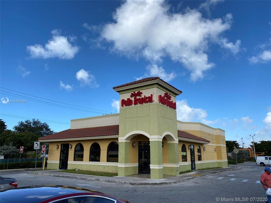 A triple net property located at main highway 441 right next to I95 exit , Pollo Tropical with only 6 years of construction ,lease have 14 years left at the first lease with 4 5 years left , corporate guaranteed ,Fiesta Group have today more than 320 locations ,a very solid group ,no franchise . Lease increase 1% every year.