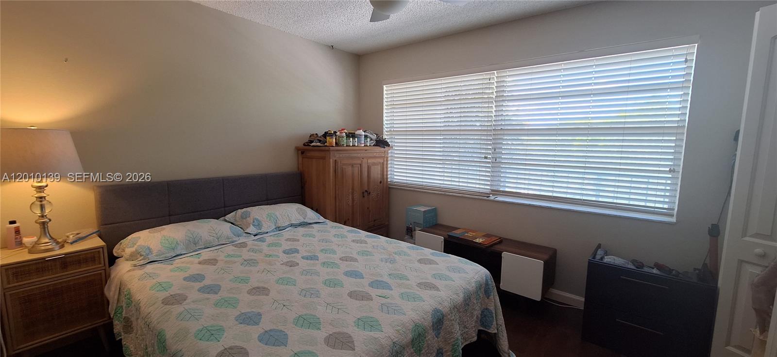 CYPRESS CHASE CONDO NO 5 - Residential