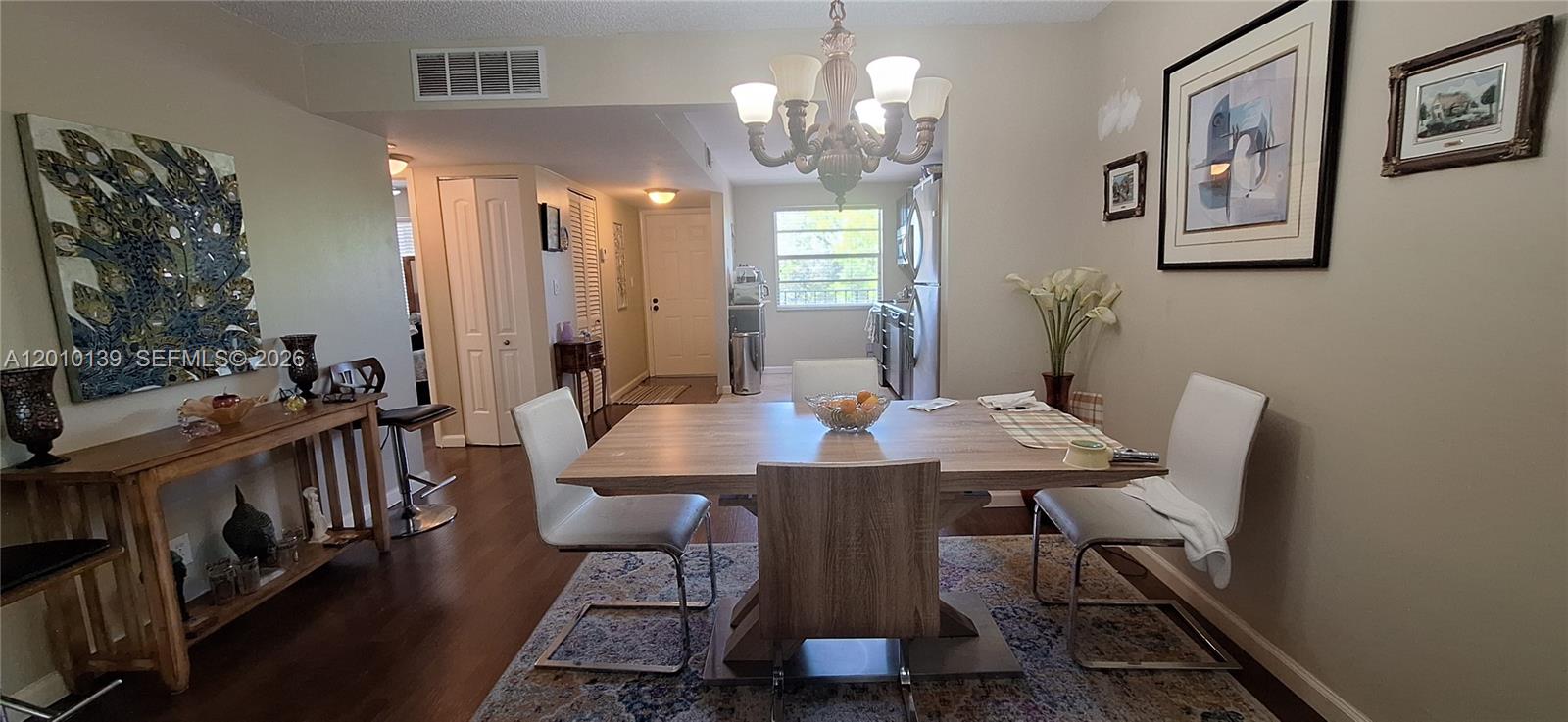 CYPRESS CHASE CONDO NO 5 - Residential