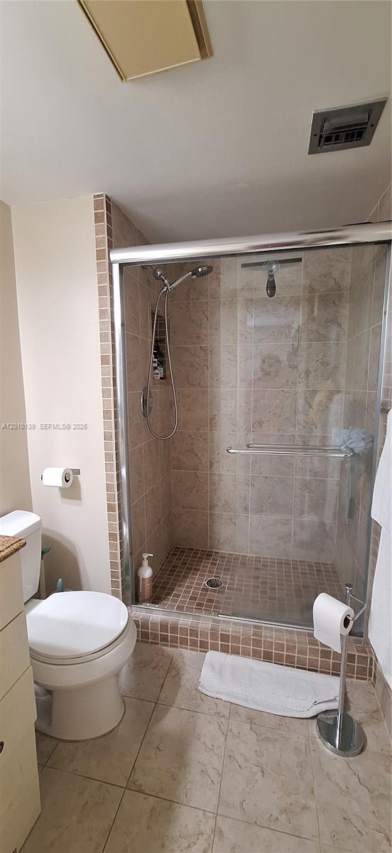 CYPRESS CHASE CONDO NO 5 - Residential