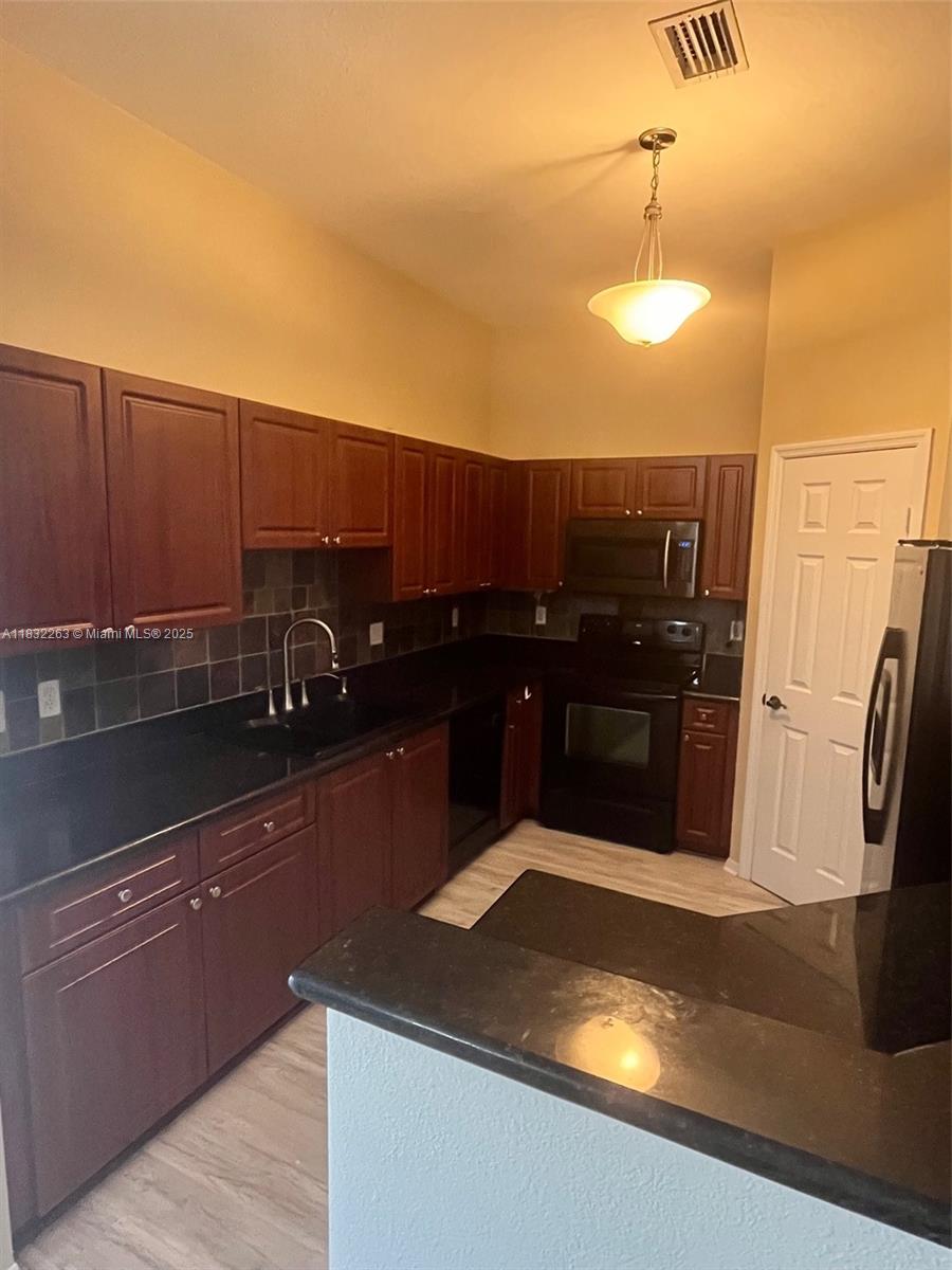 2363 SE 16th Pl 2363