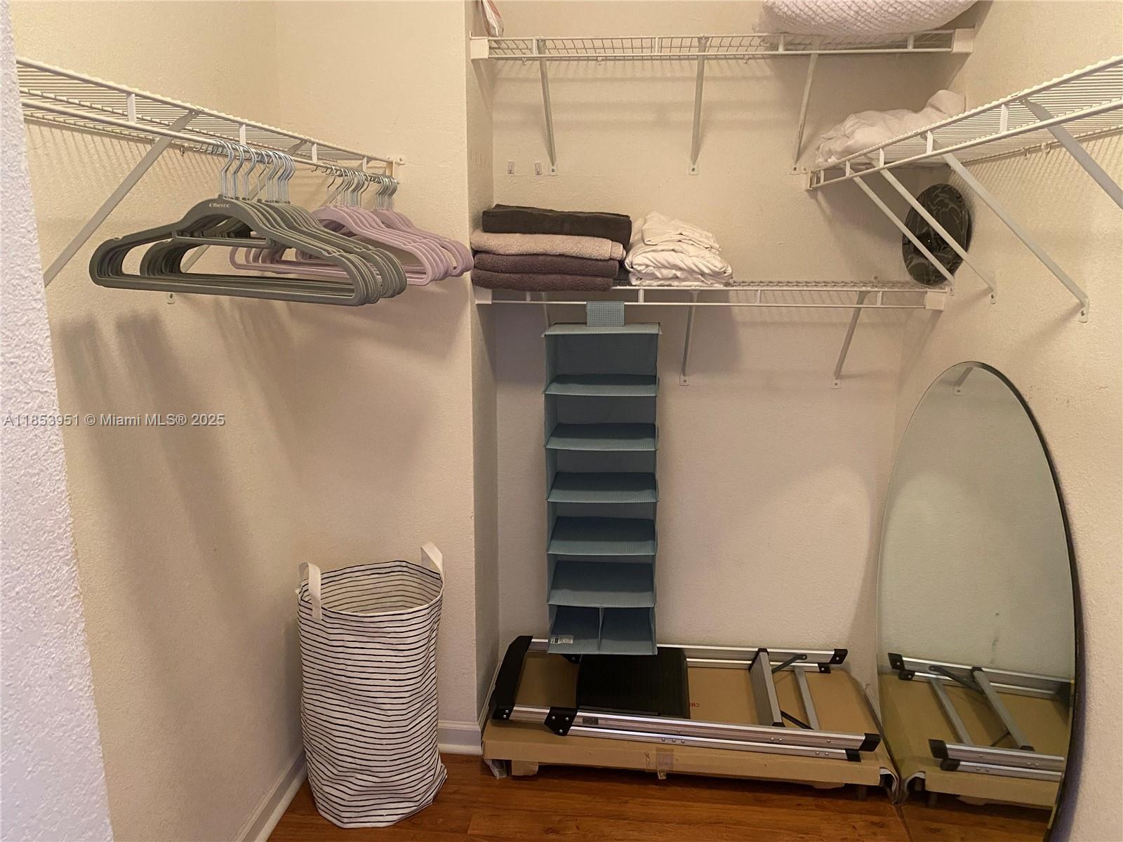 WAVE CONDO - Residential Lease