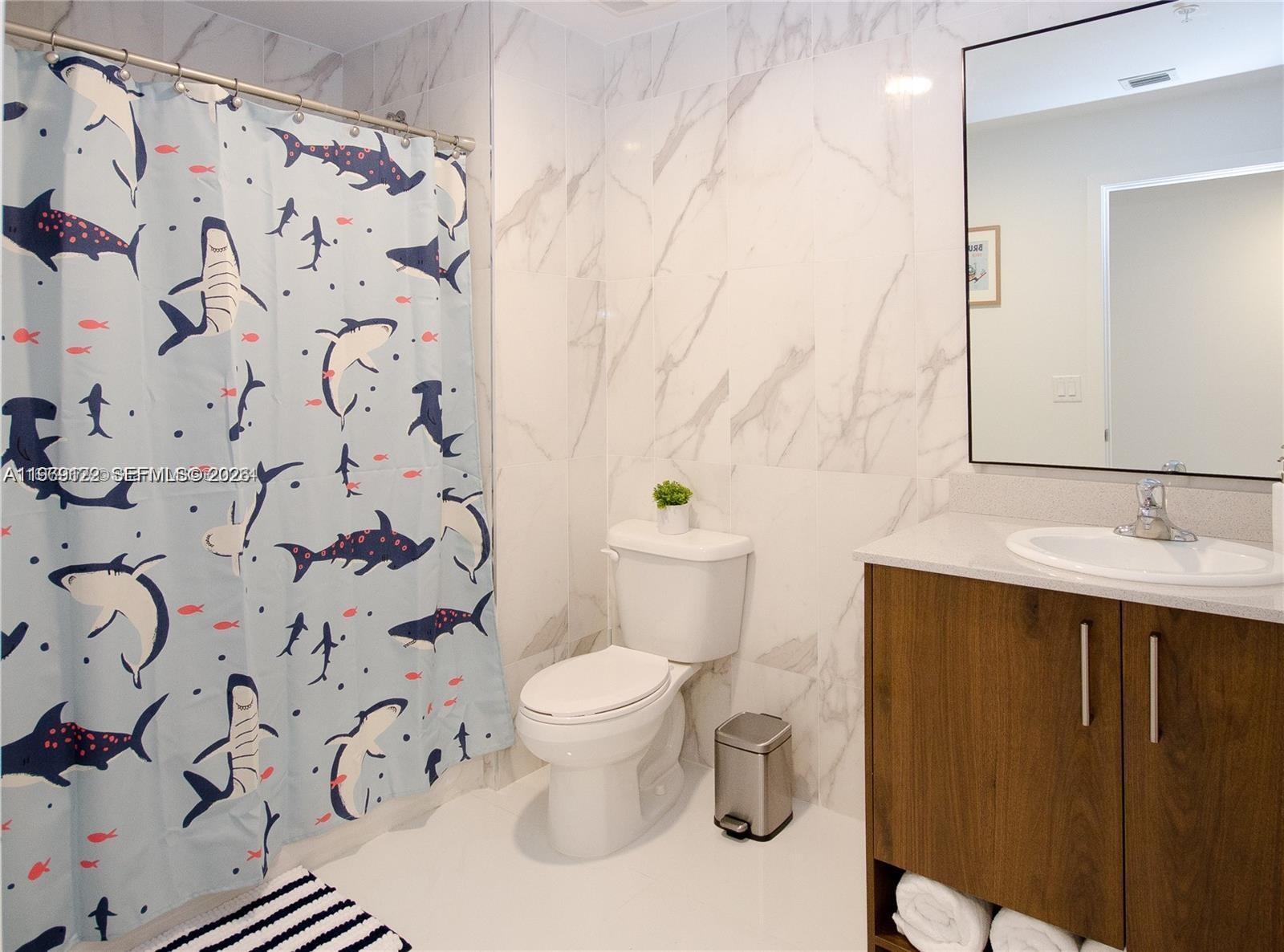 ISLANDS AT DORAL 1ST ADDI - Residential