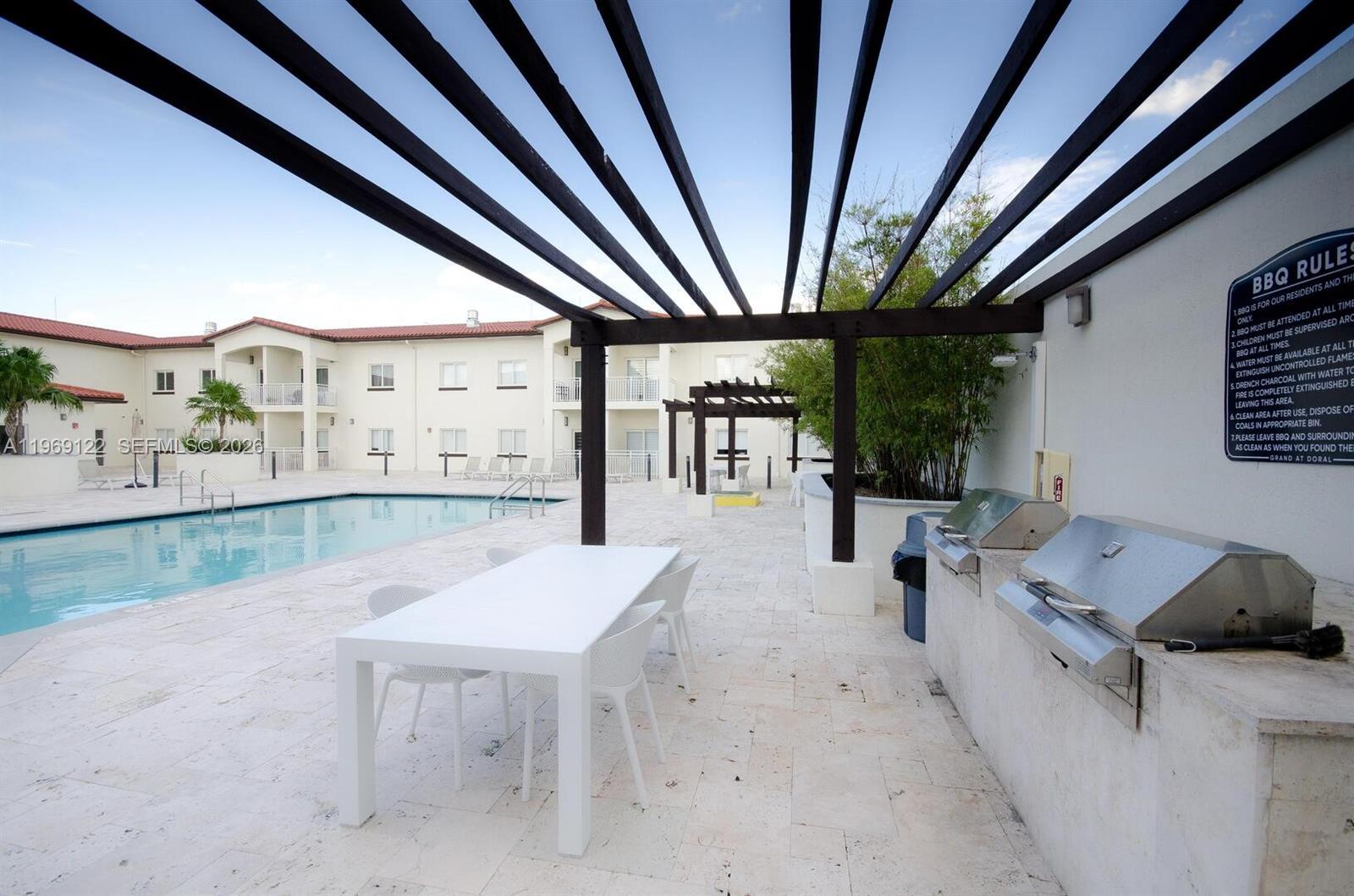 ISLANDS AT DORAL 1ST ADDI - Residential