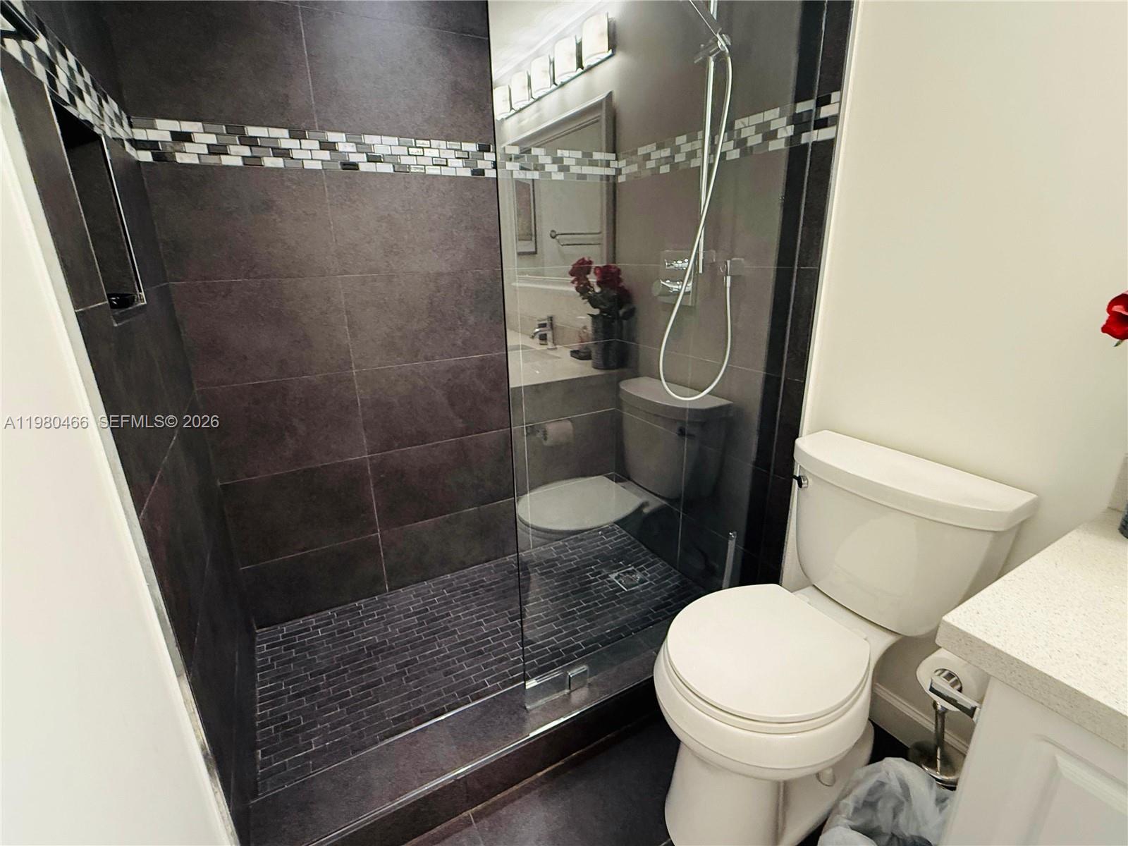 LE FRONTENAC CONDO - Residential