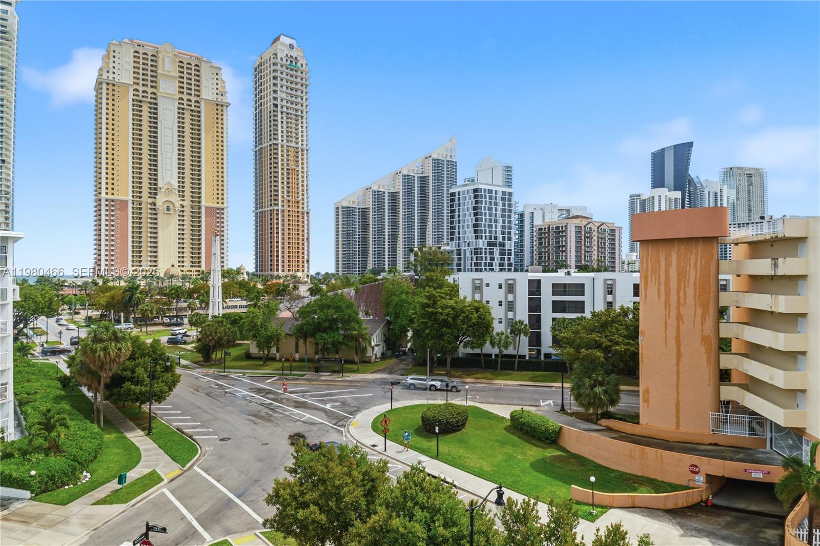 LE FRONTENAC CONDO - Residential