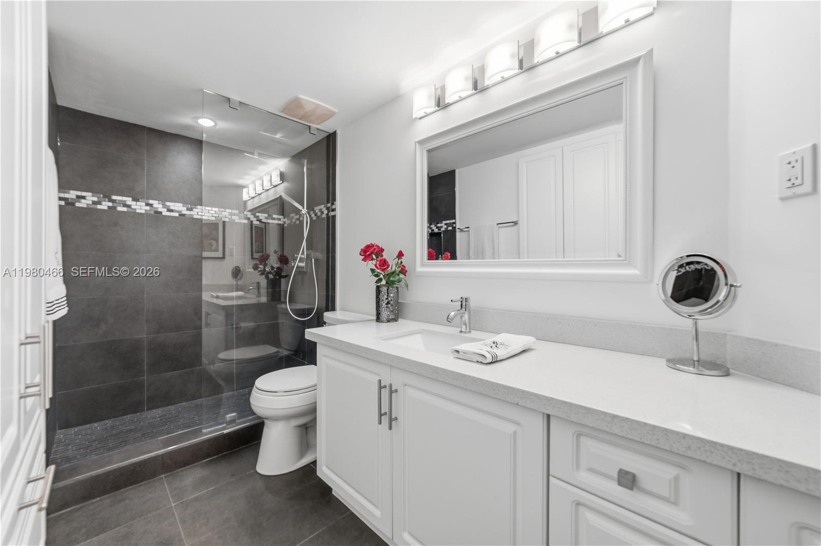 LE FRONTENAC CONDO - Residential