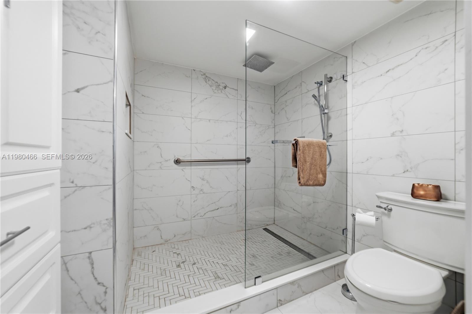 LE FRONTENAC CONDO - Residential