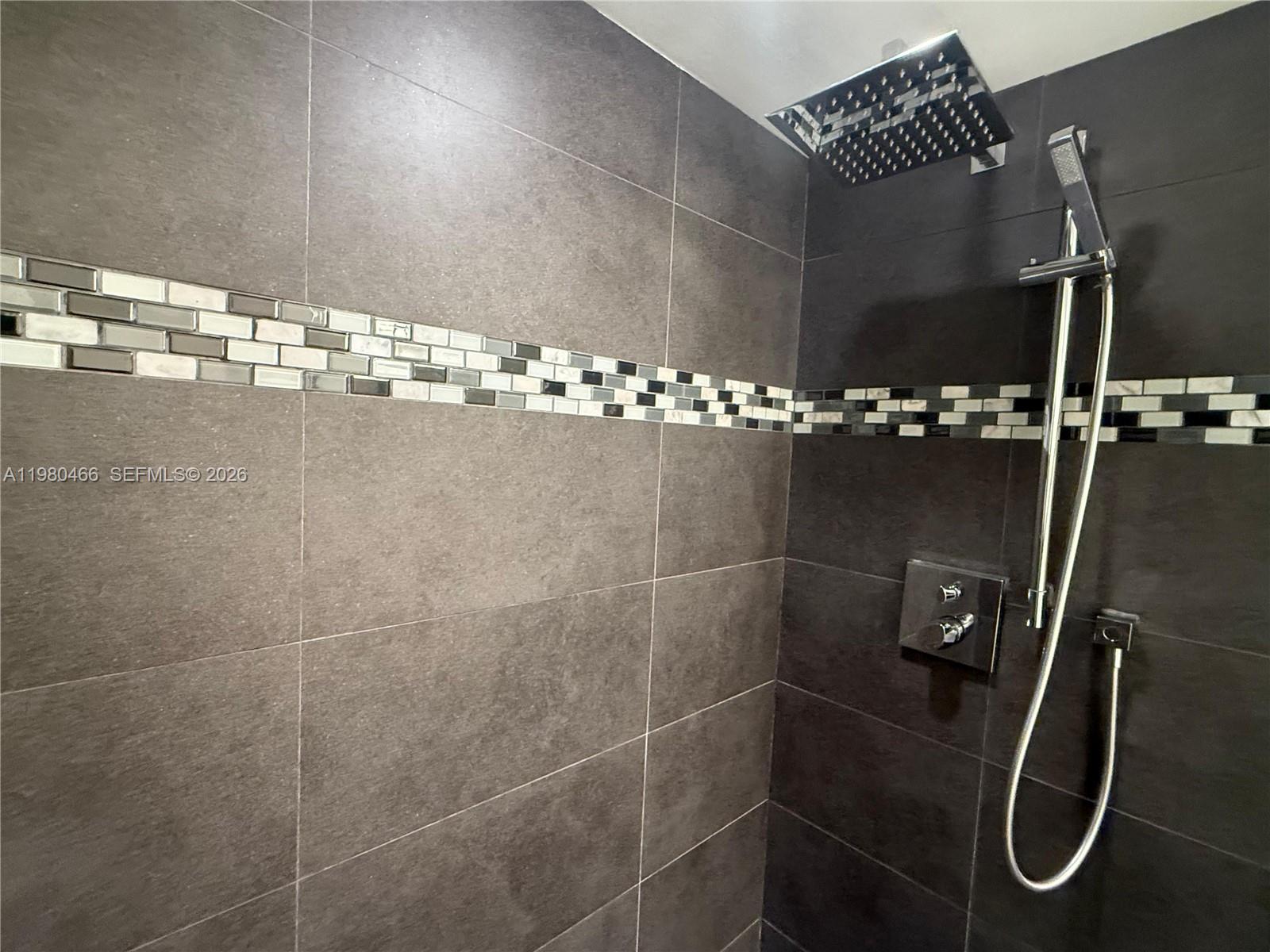 LE FRONTENAC CONDO - Residential