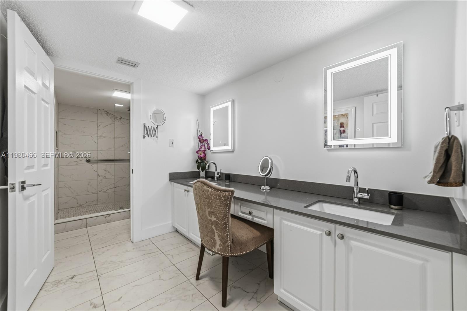 LE FRONTENAC CONDO - Residential