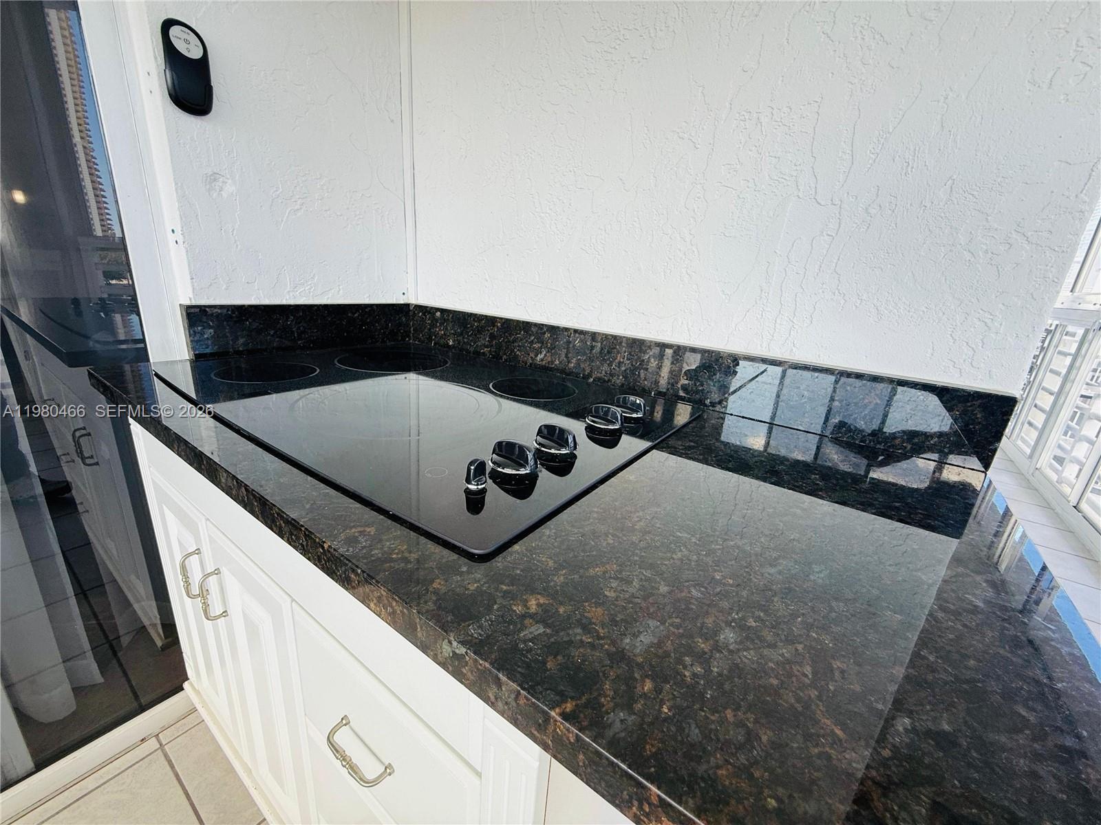 LE FRONTENAC CONDO - Residential