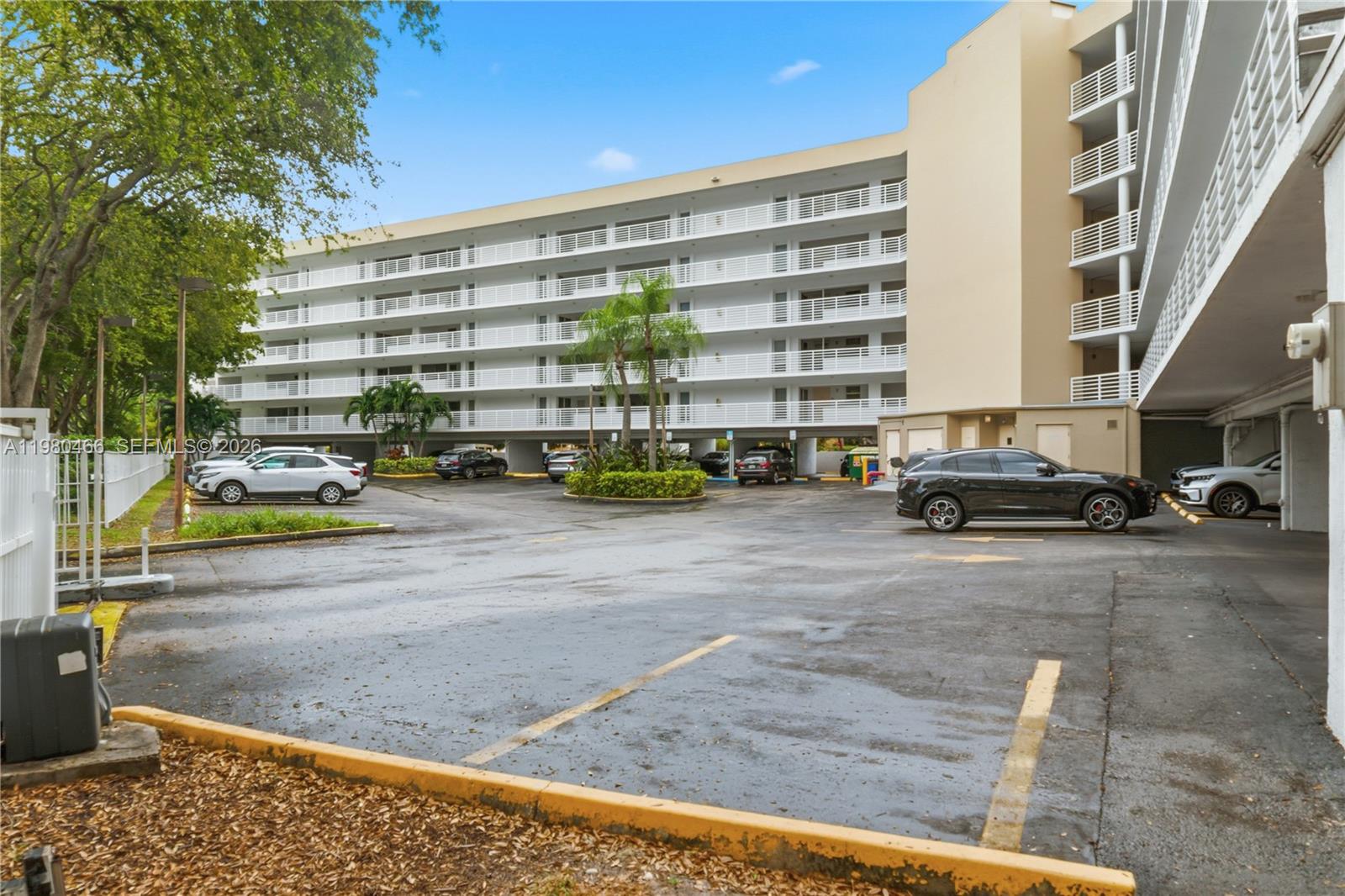 LE FRONTENAC CONDO - Residential