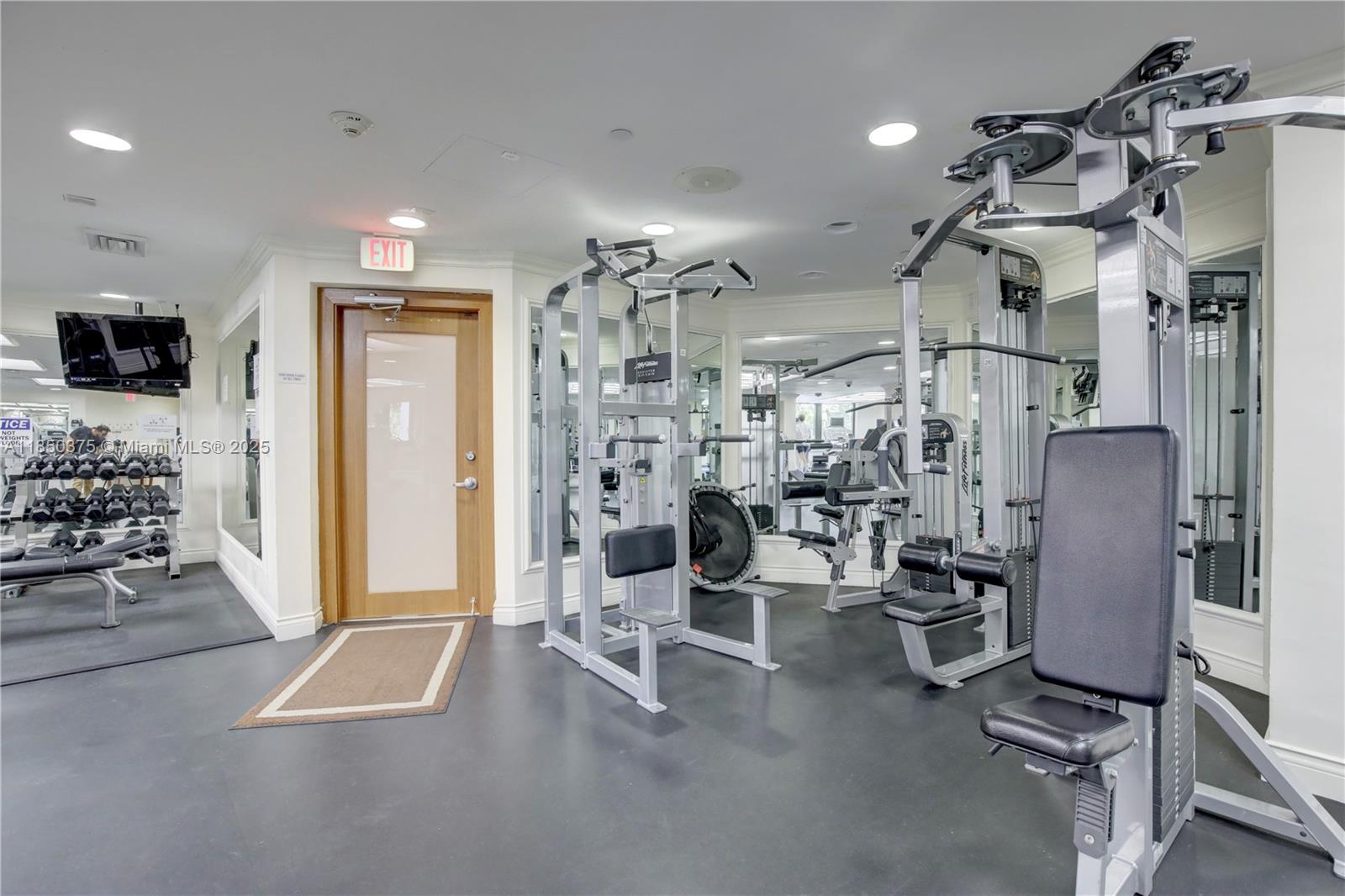 TOWERS OF KEY BISCAYNE CO - Residential Lease