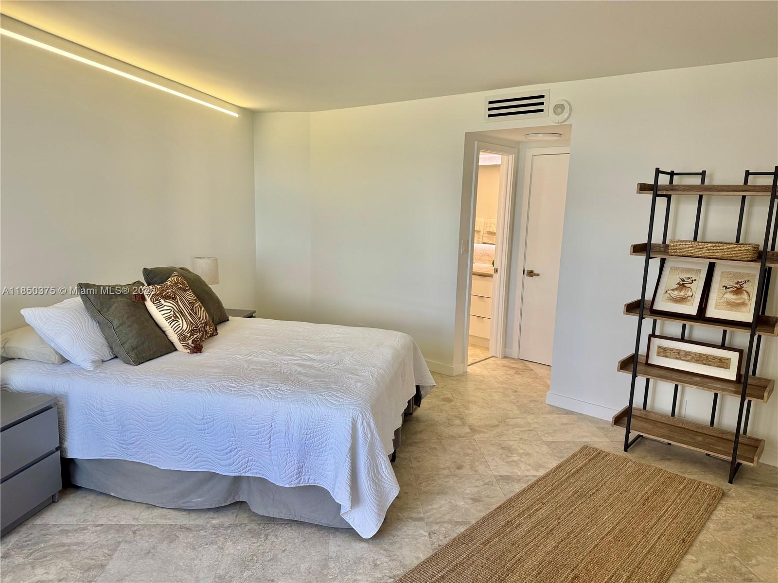 TOWERS OF KEY BISCAYNE CO - Residential Lease