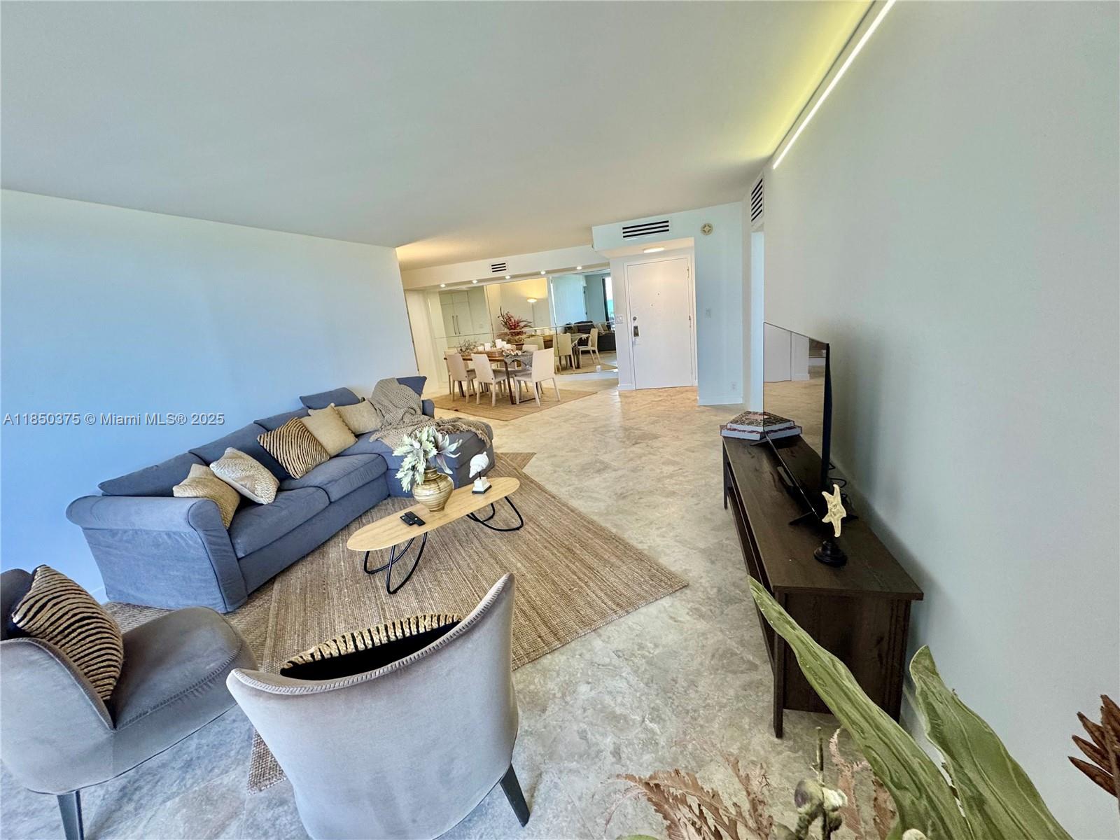 TOWERS OF KEY BISCAYNE CO - Residential Lease