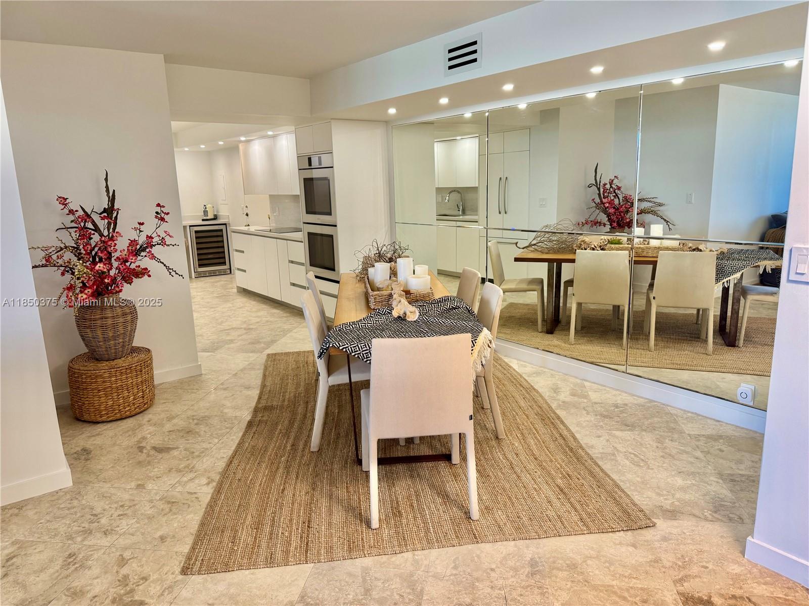 TOWERS OF KEY BISCAYNE CO - Residential Lease