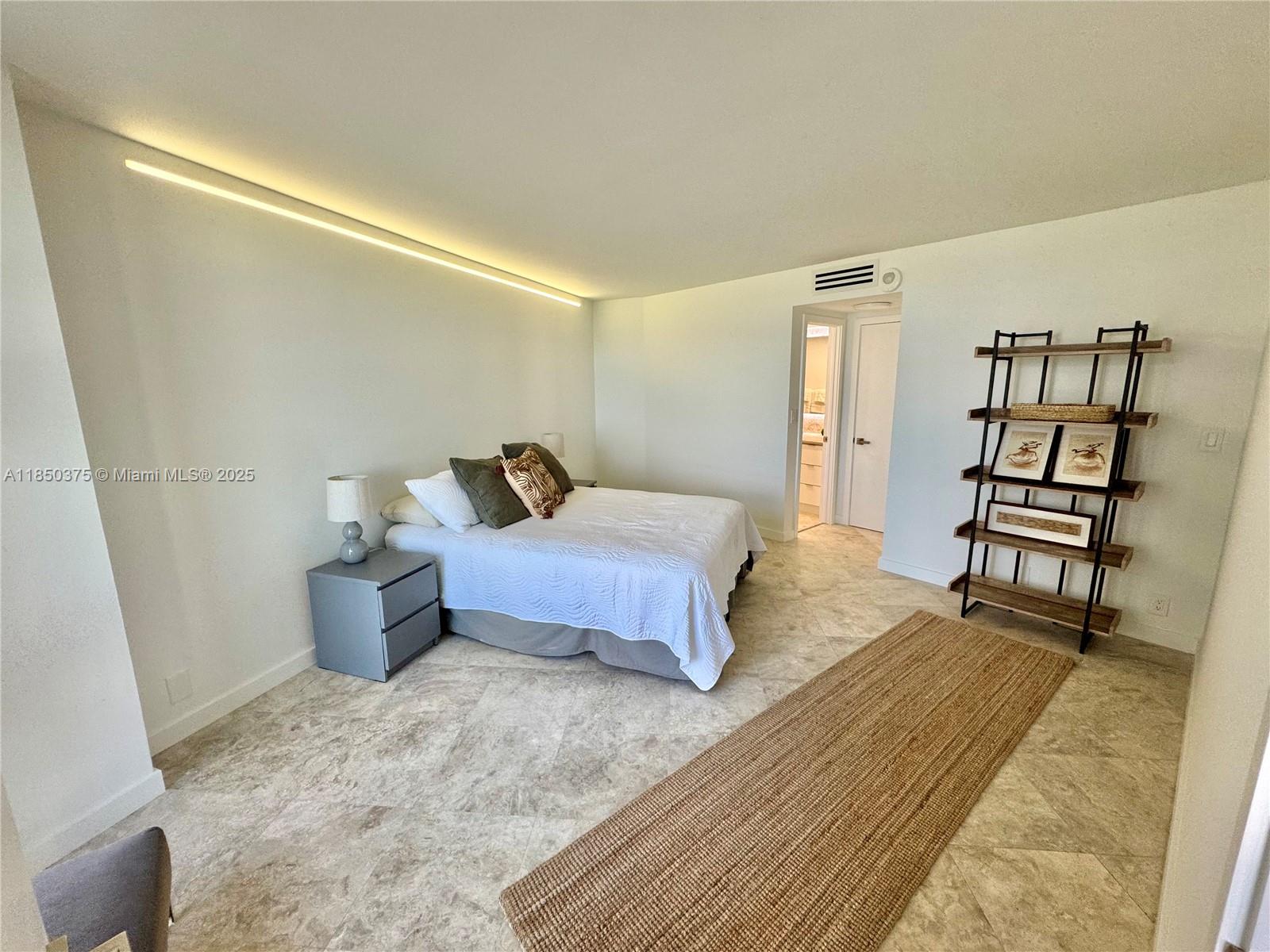 TOWERS OF KEY BISCAYNE CO - Residential Lease