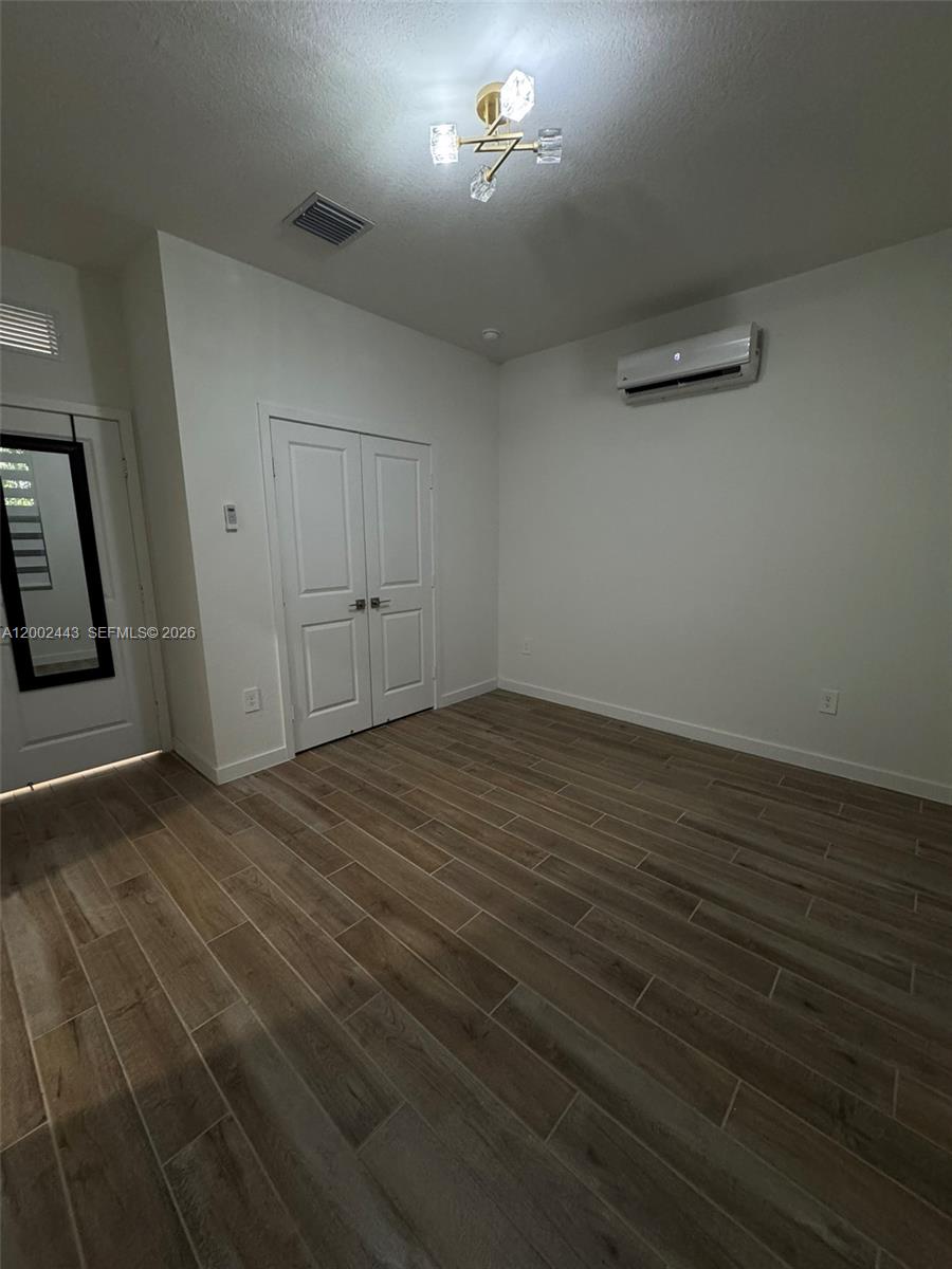 DIXIE HEIGHTS - Residential