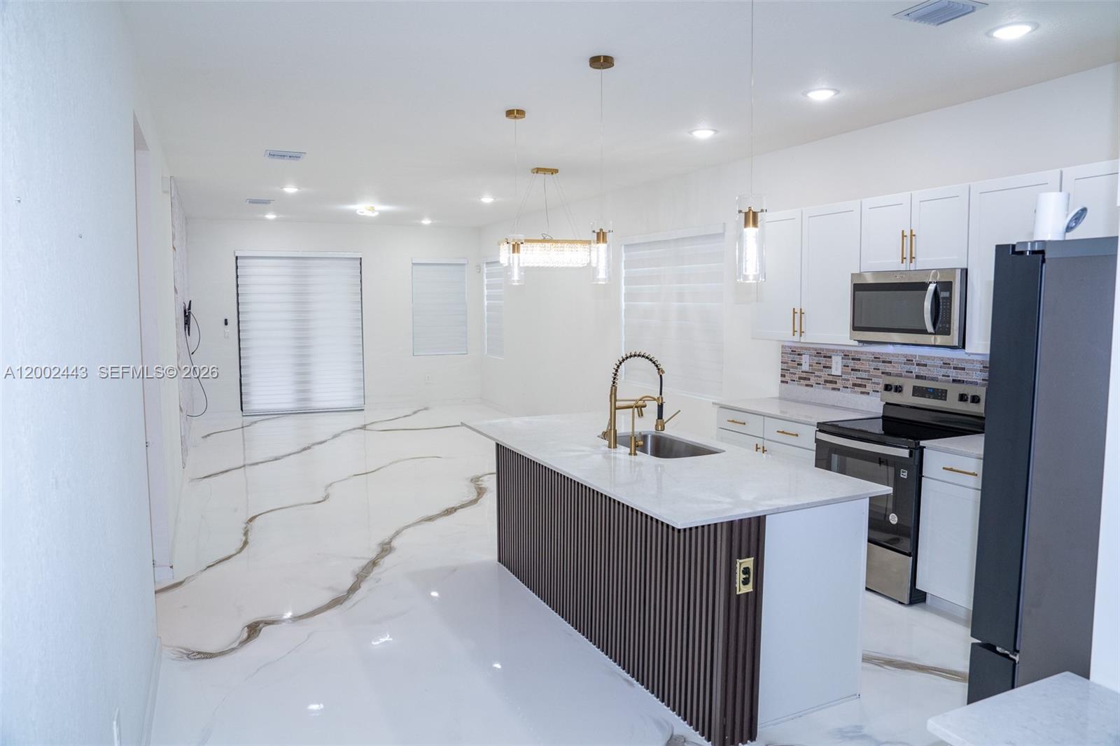 DIXIE HEIGHTS - Residential
