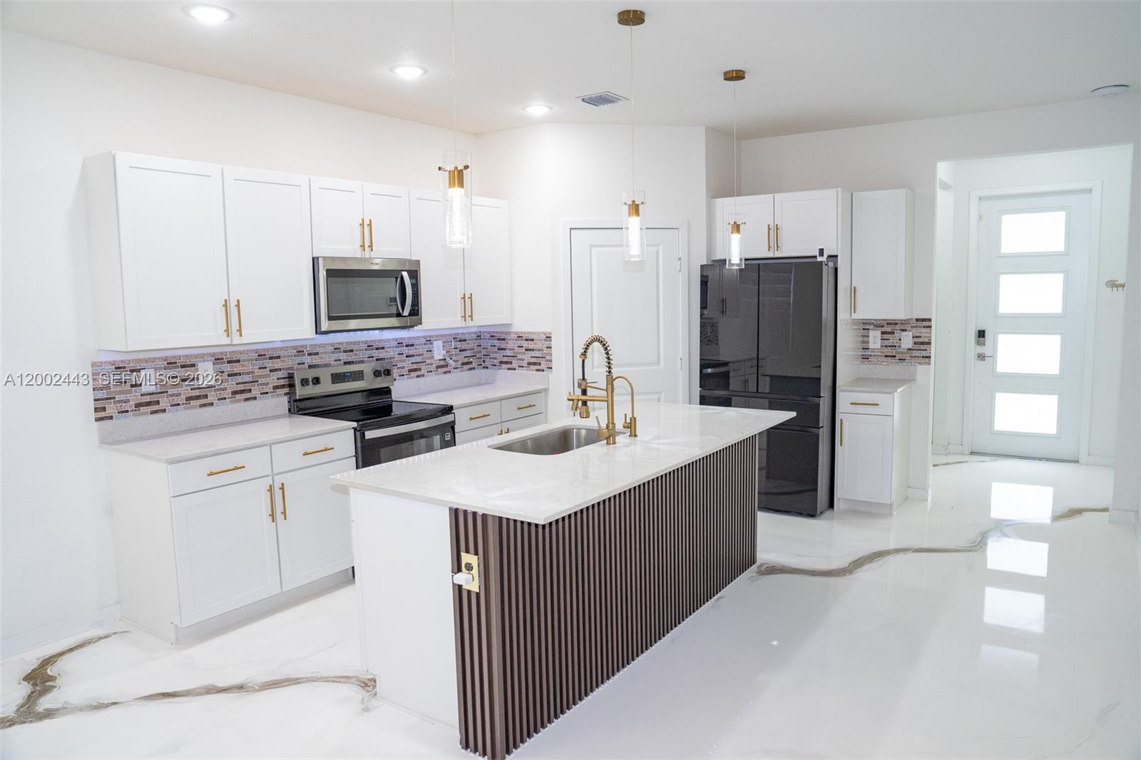 DIXIE HEIGHTS - Residential