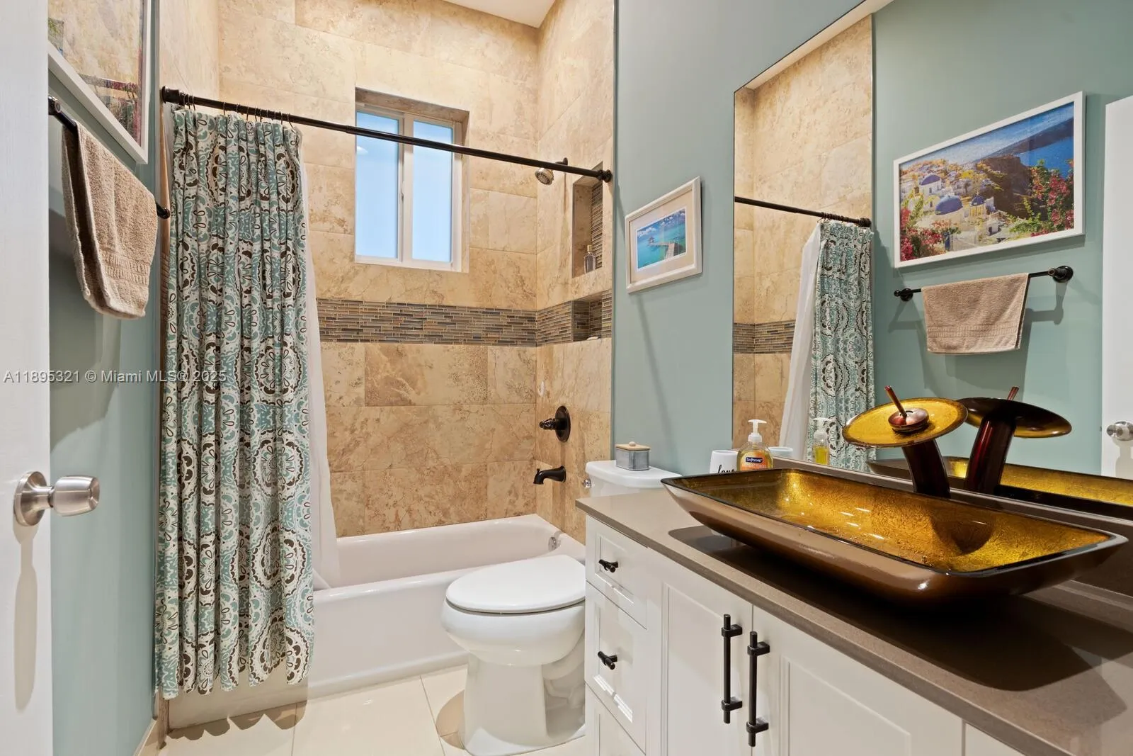 Homestead, Florida 33031, United States, 4 Bedrooms Bedrooms, ,3 BathroomsBathrooms,Residential,Active,227354