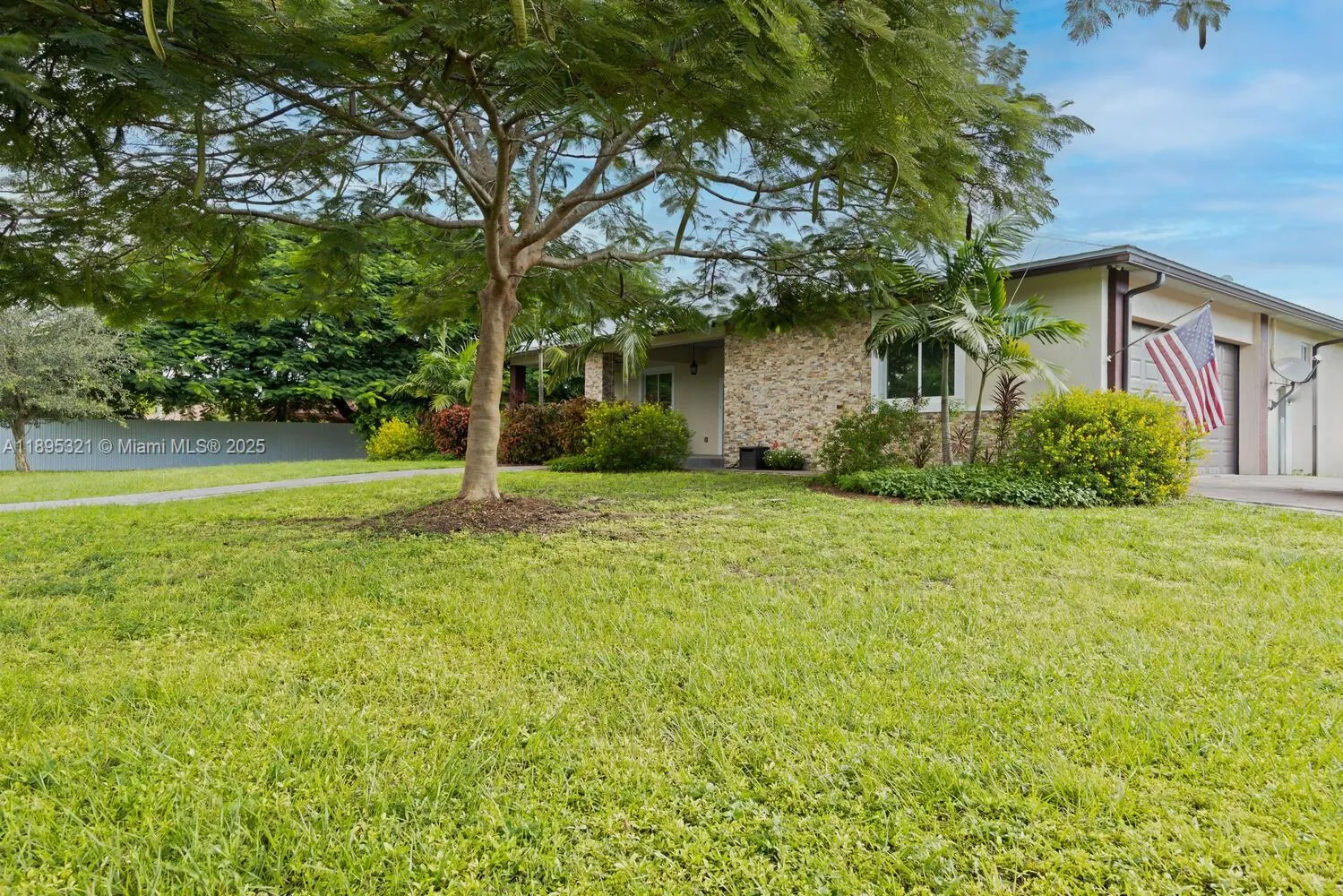 Homestead, Florida 33031, United States, 4 Bedrooms Bedrooms, ,3 BathroomsBathrooms,Residential,Active,227354