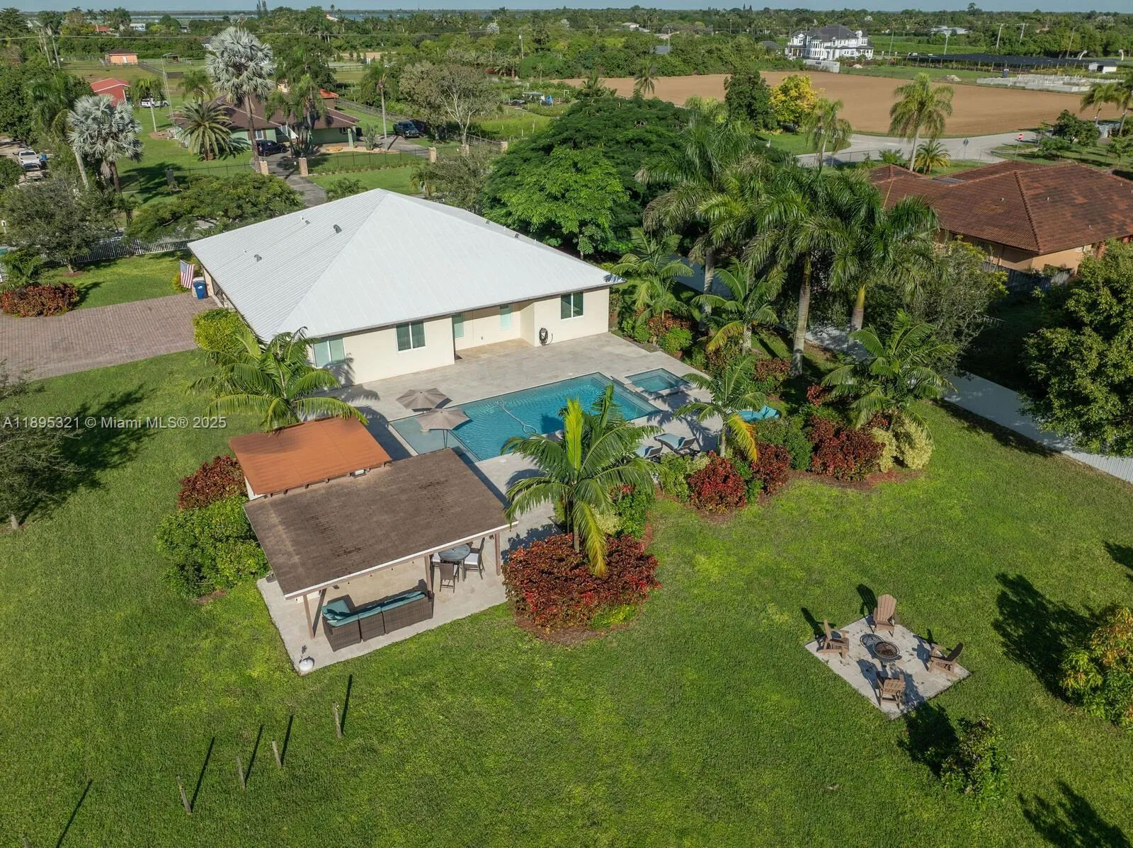 Homestead, Florida 33031, United States, 4 Bedrooms Bedrooms, ,3 BathroomsBathrooms,Residential,Active,227354