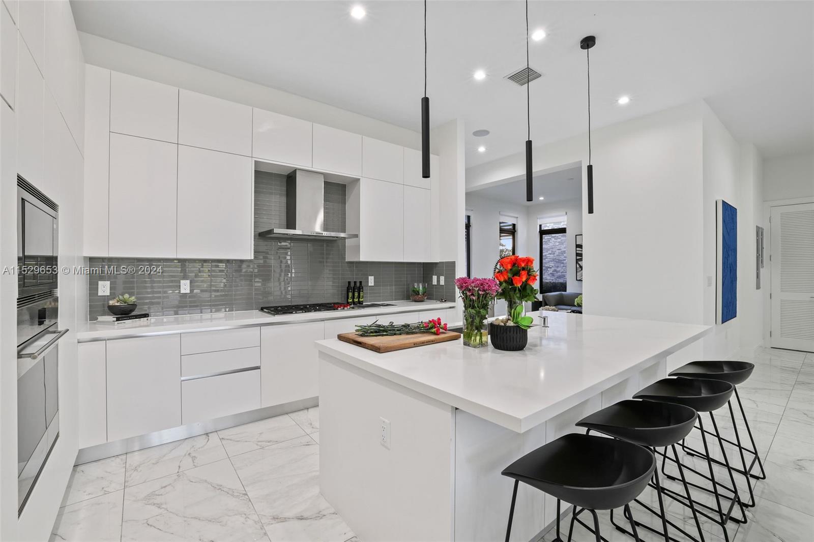 DOWNTOWN DORAL SOUTH PHAS - Residential