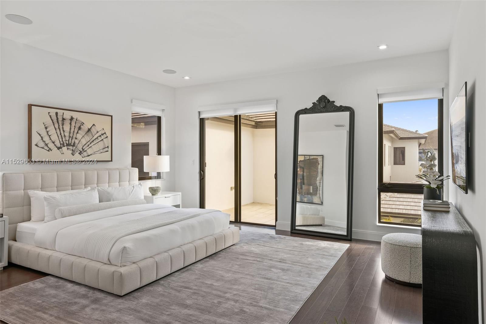 DOWNTOWN DORAL SOUTH PHAS - Residential