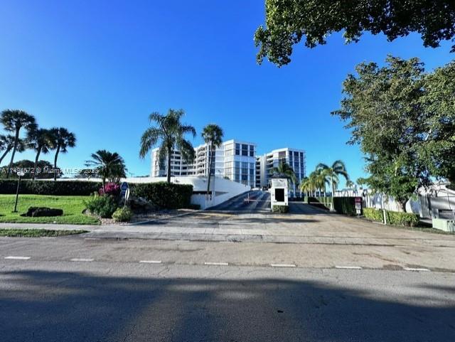 Property for Sale at 13951 Kendale Lakes Cir Cir 908A, Miami, Broward County, Florida - Bedrooms: 3 
Bathrooms: 3  - $428,000