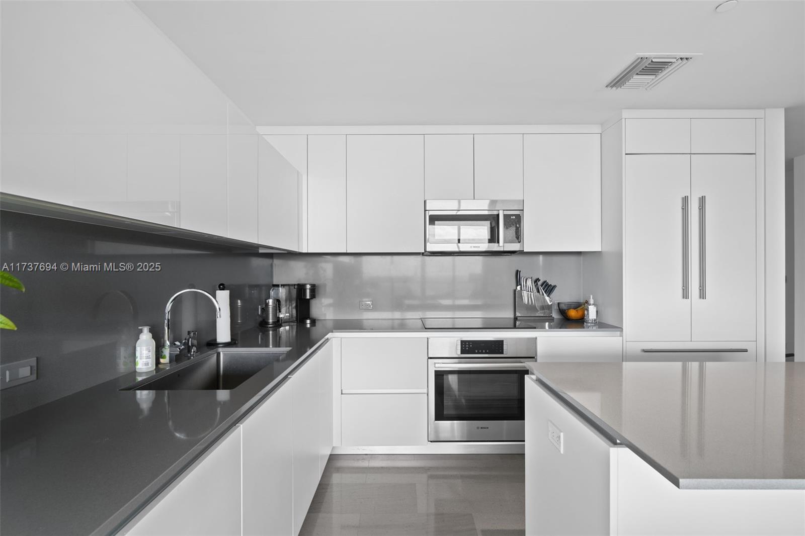 RISE CONDO - Residential