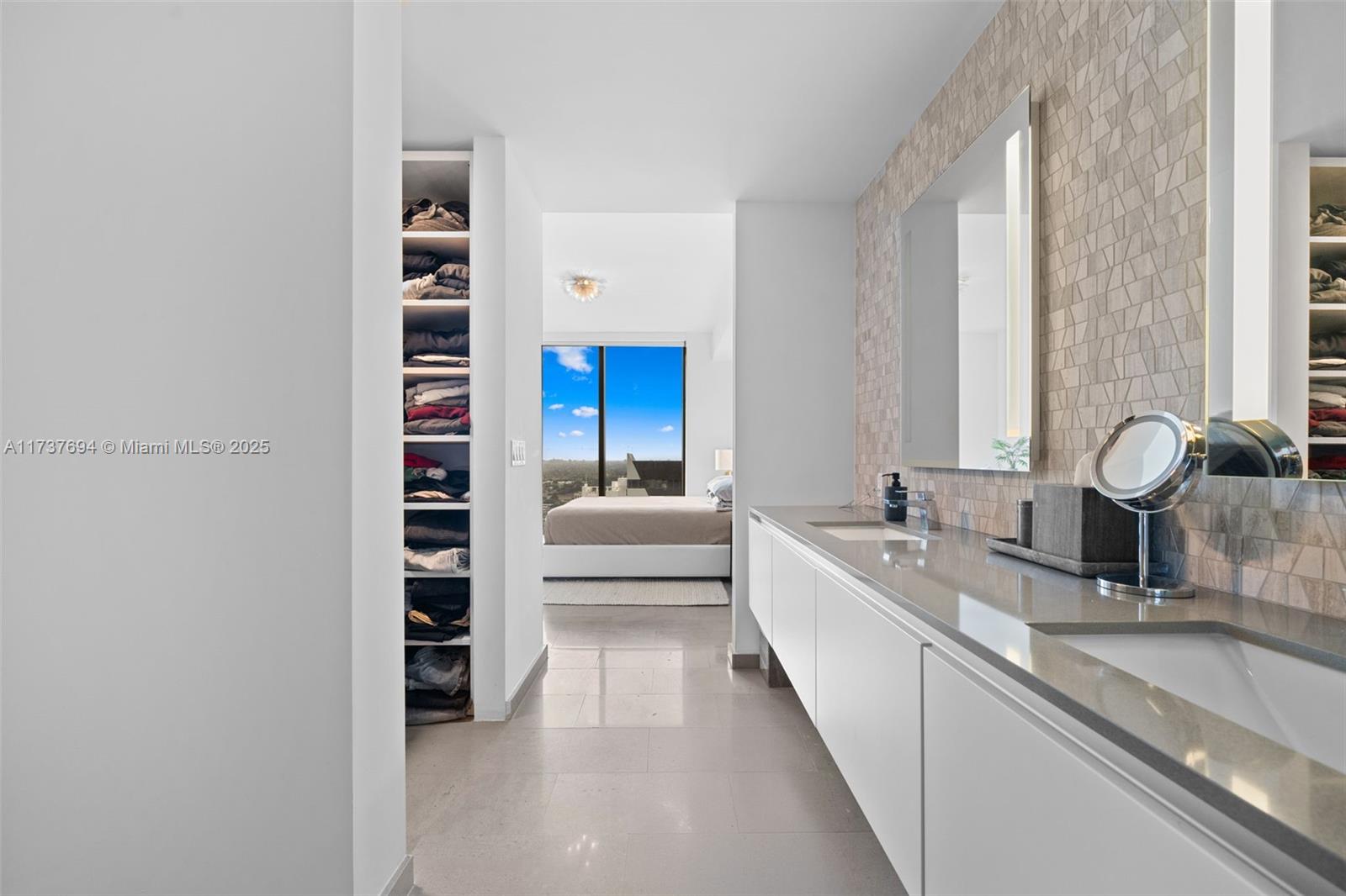 RISE CONDO - Residential
