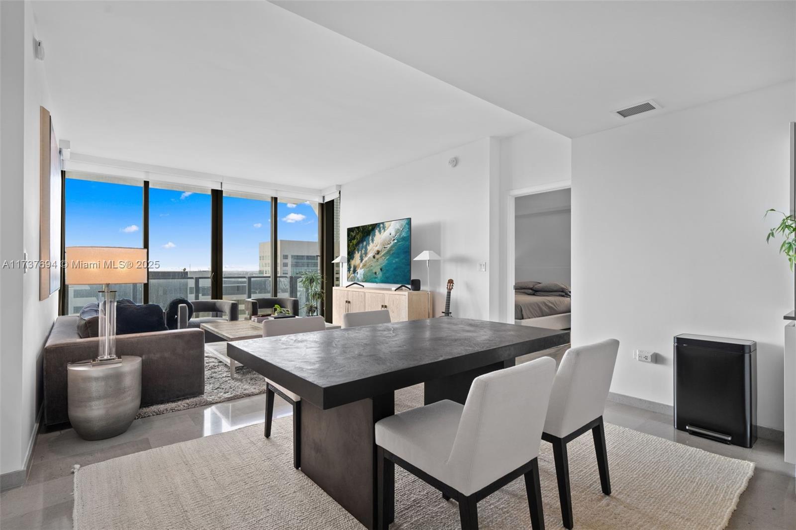 RISE CONDO - Residential