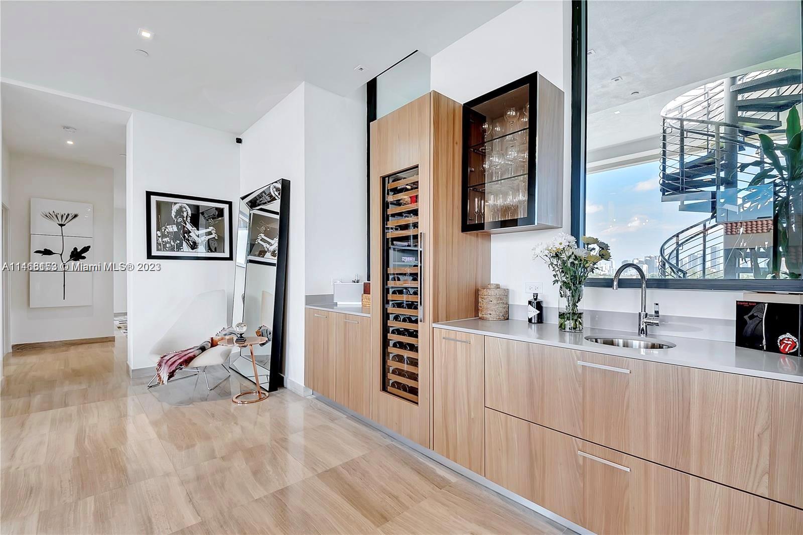 BRICKELLS FLAGLER - Residential