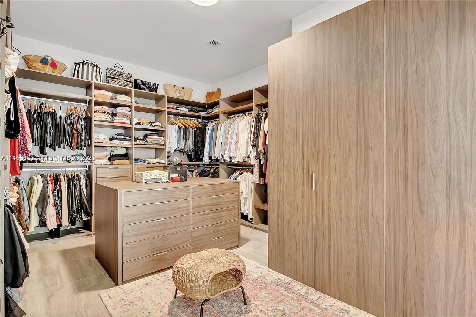 BRICKELLS FLAGLER - Residential