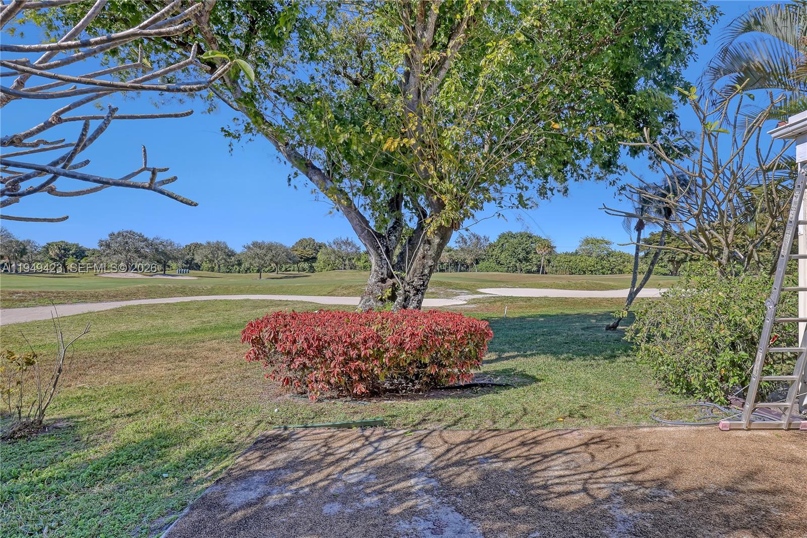 VILLAS OF MONTEREY AT IND - Residential