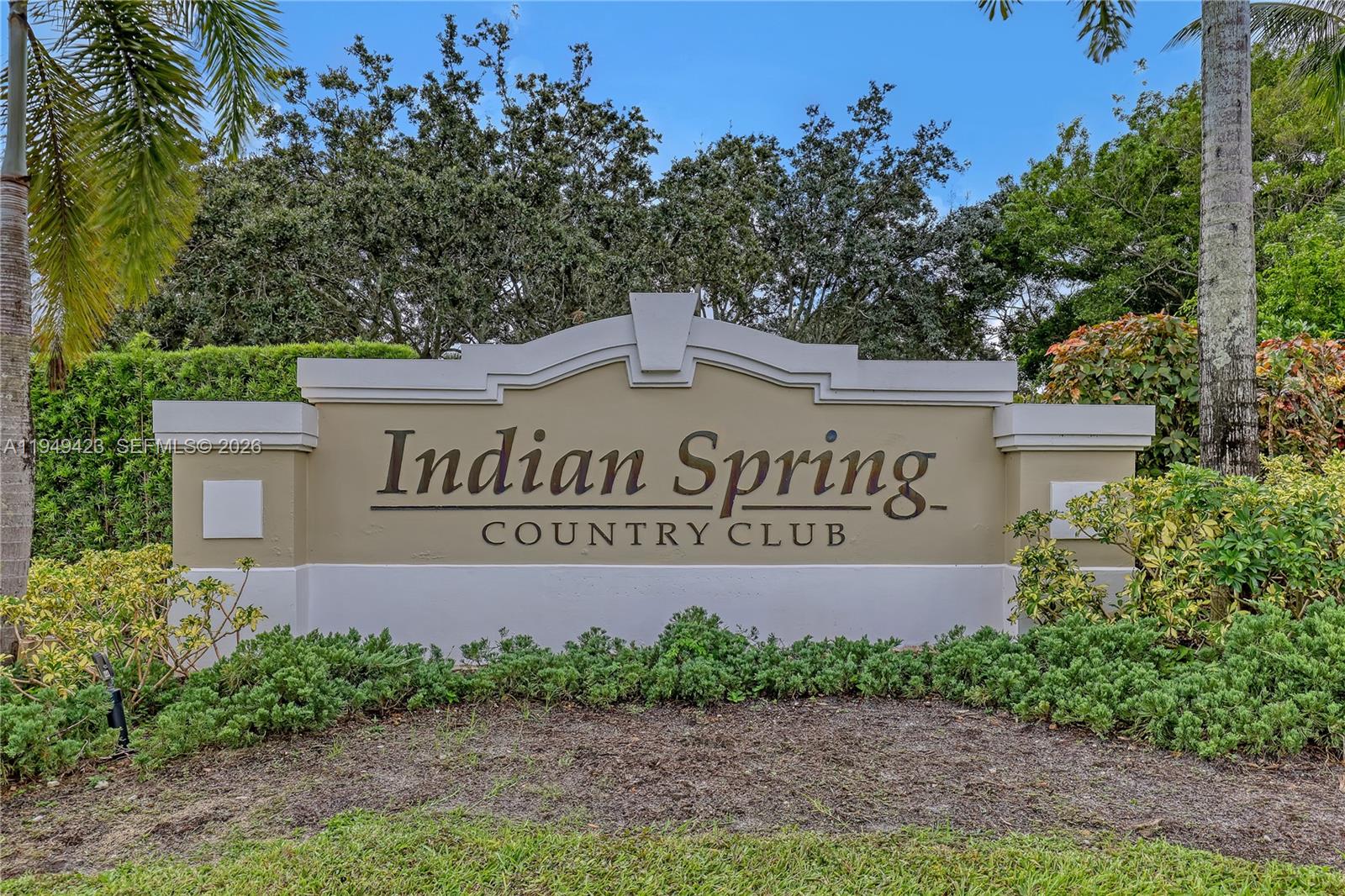 VILLAS OF MONTEREY AT IND - Residential