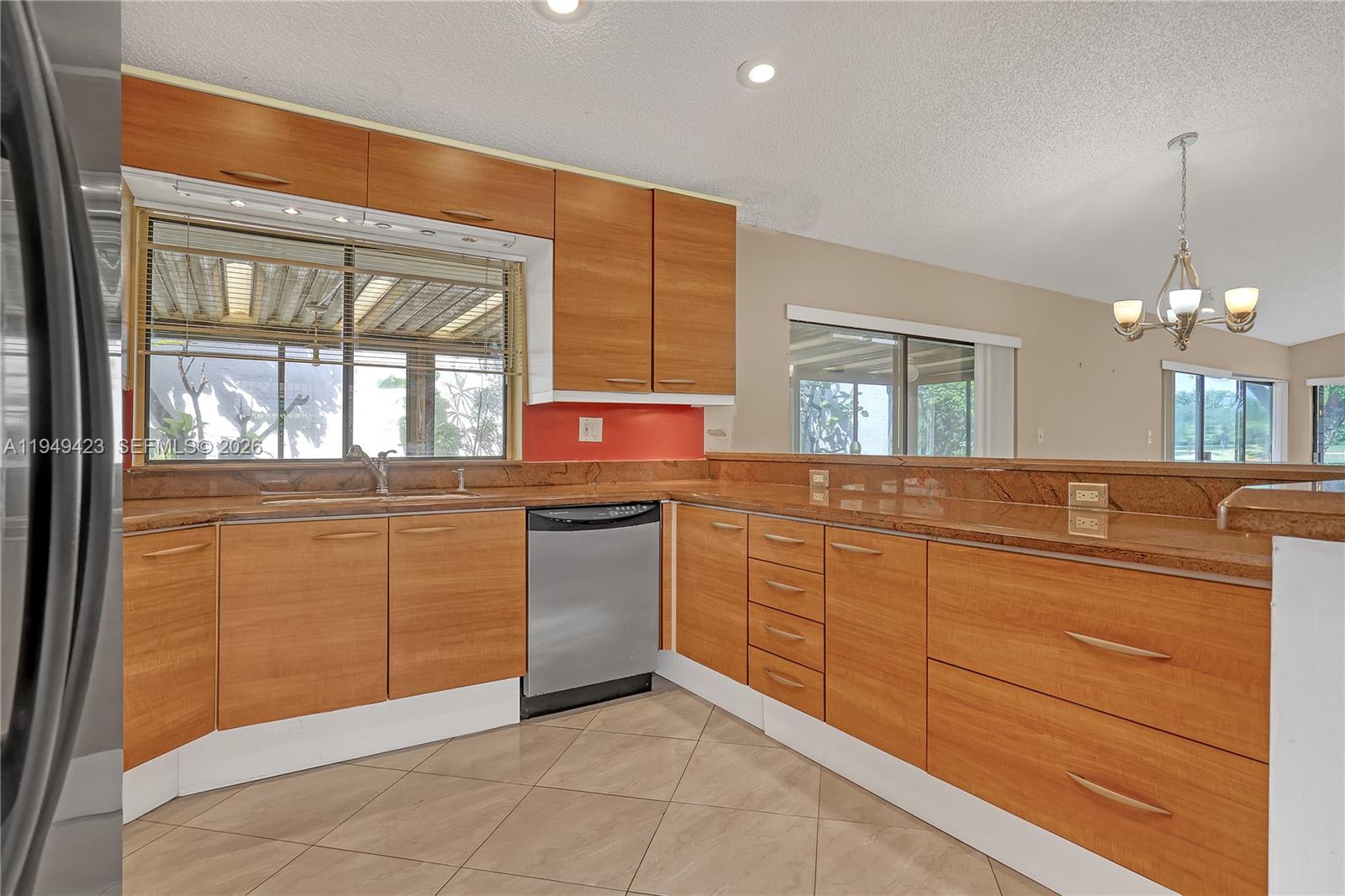 VILLAS OF MONTEREY AT IND - Residential
