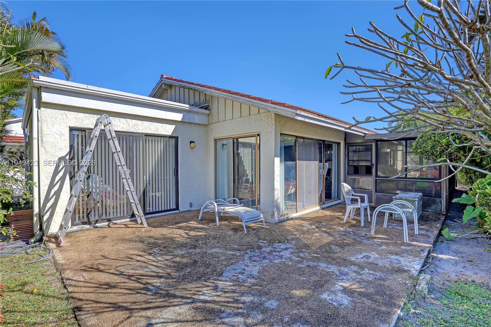 VILLAS OF MONTEREY AT IND - Residential