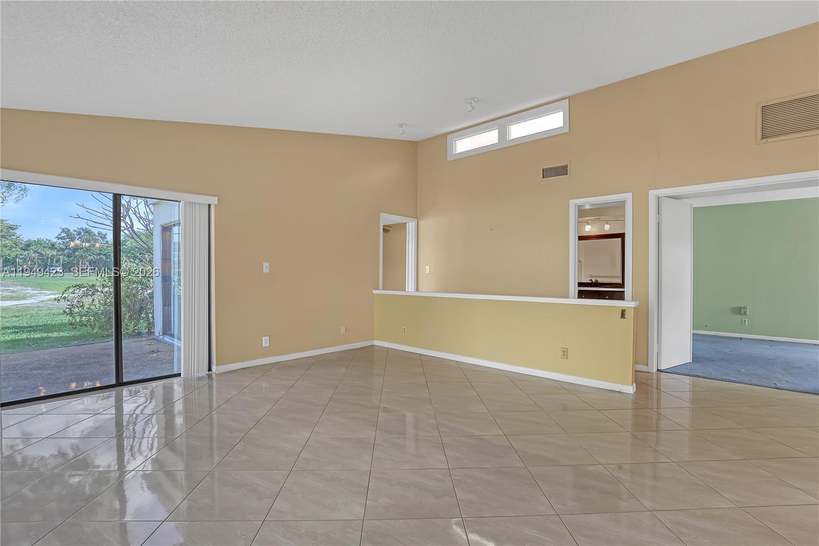 VILLAS OF MONTEREY AT IND - Residential